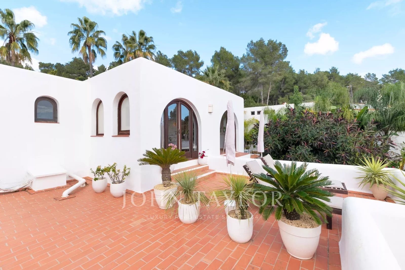 3 Zimmer Apartment zu verkaufen in Cala Llonga mit Pool - 2.350.000 € (Ref: 9428648)