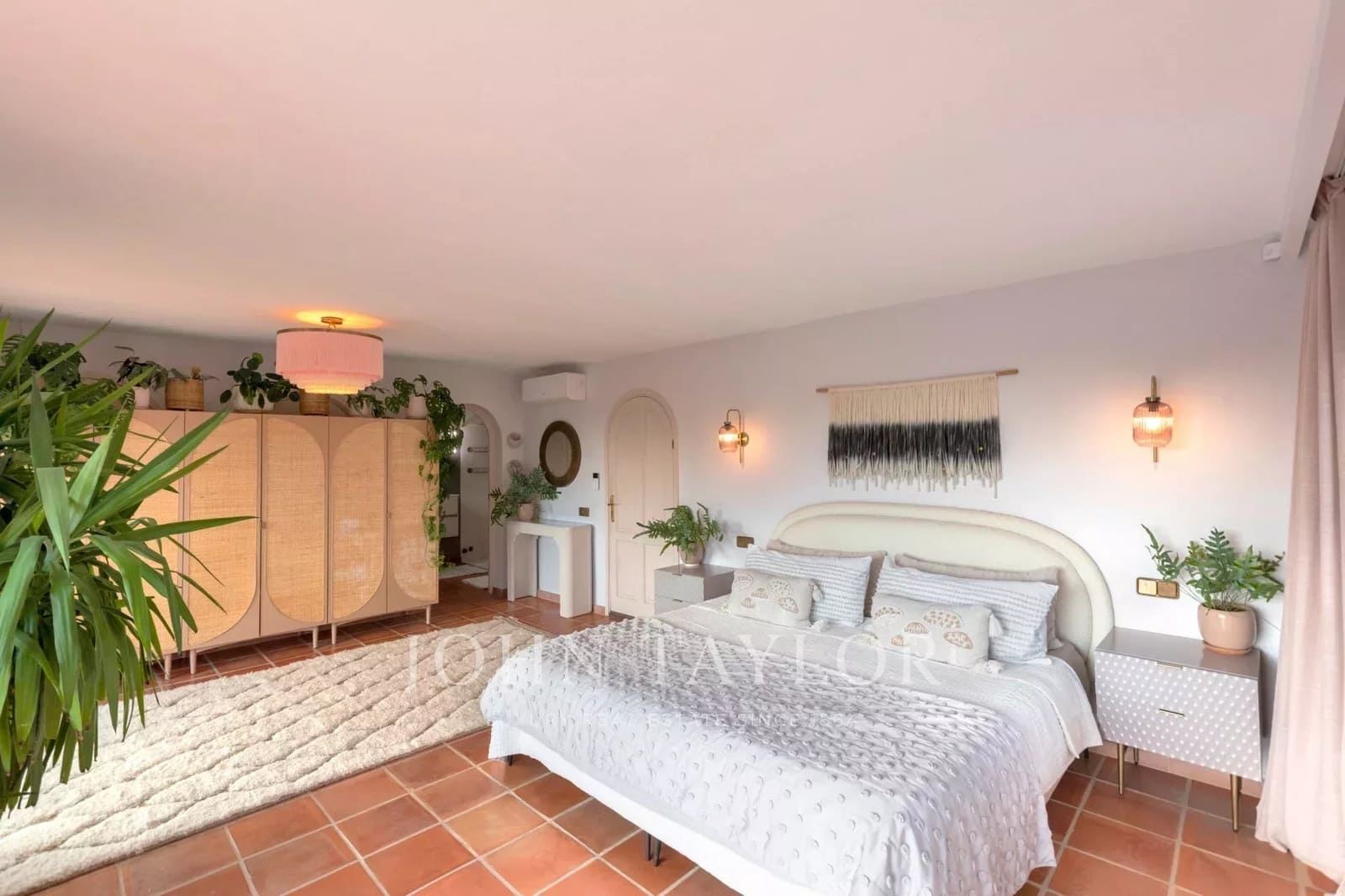 3 Zimmer Apartment zu verkaufen in Cala Llonga mit Pool - 2.350.000 € (Ref: 9428648)