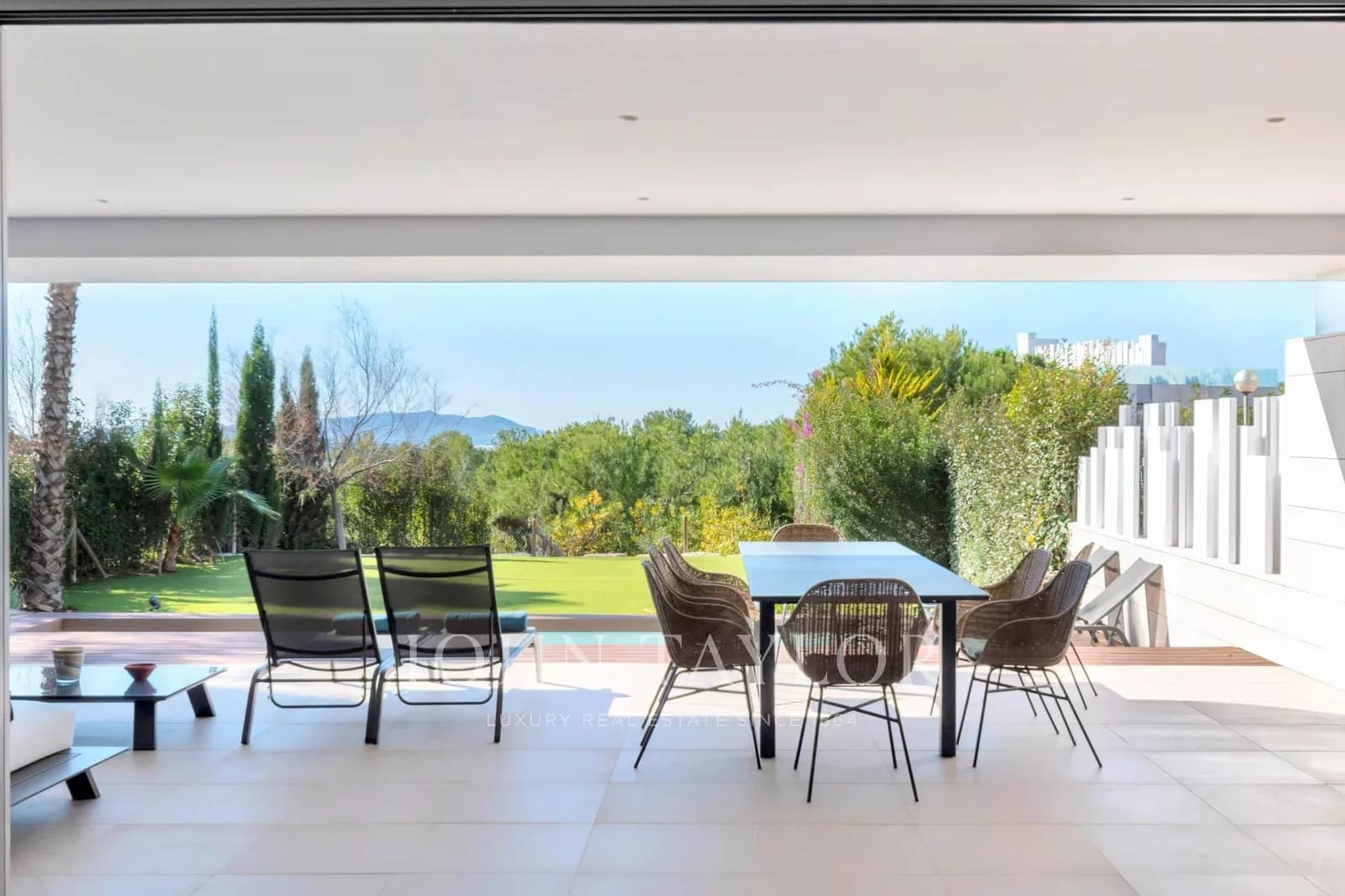 3 soverom Leilighet til salgs i Talamanca med svømmebasseng - € 3 100 000 (Ref: 9428649)