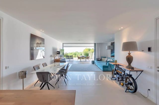 3 soverom Leilighet til salgs i Talamanca, Ibiza by med svømmebasseng - € 3 100 000 (Ref: 9428649)