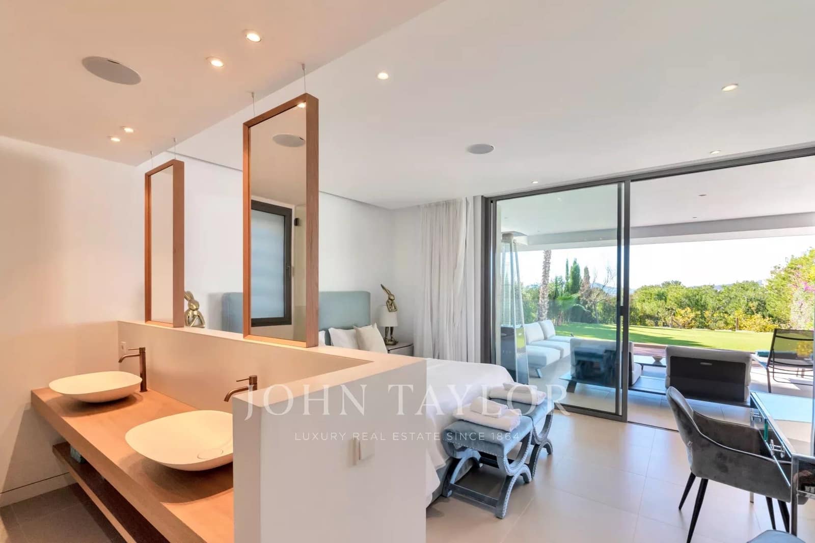 3 soverom Leilighet til salgs i Talamanca med svømmebasseng - € 3 100 000 (Ref: 9428649)