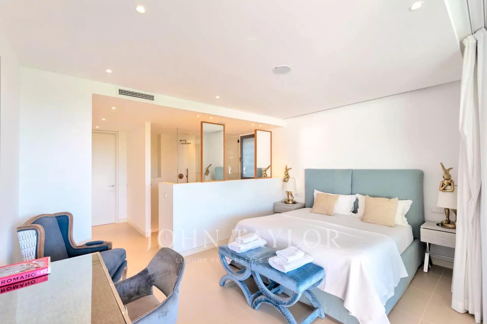 3 soverom Leilighet til salgs i Talamanca med svømmebasseng - € 3 100 000 (Ref: 9428649)