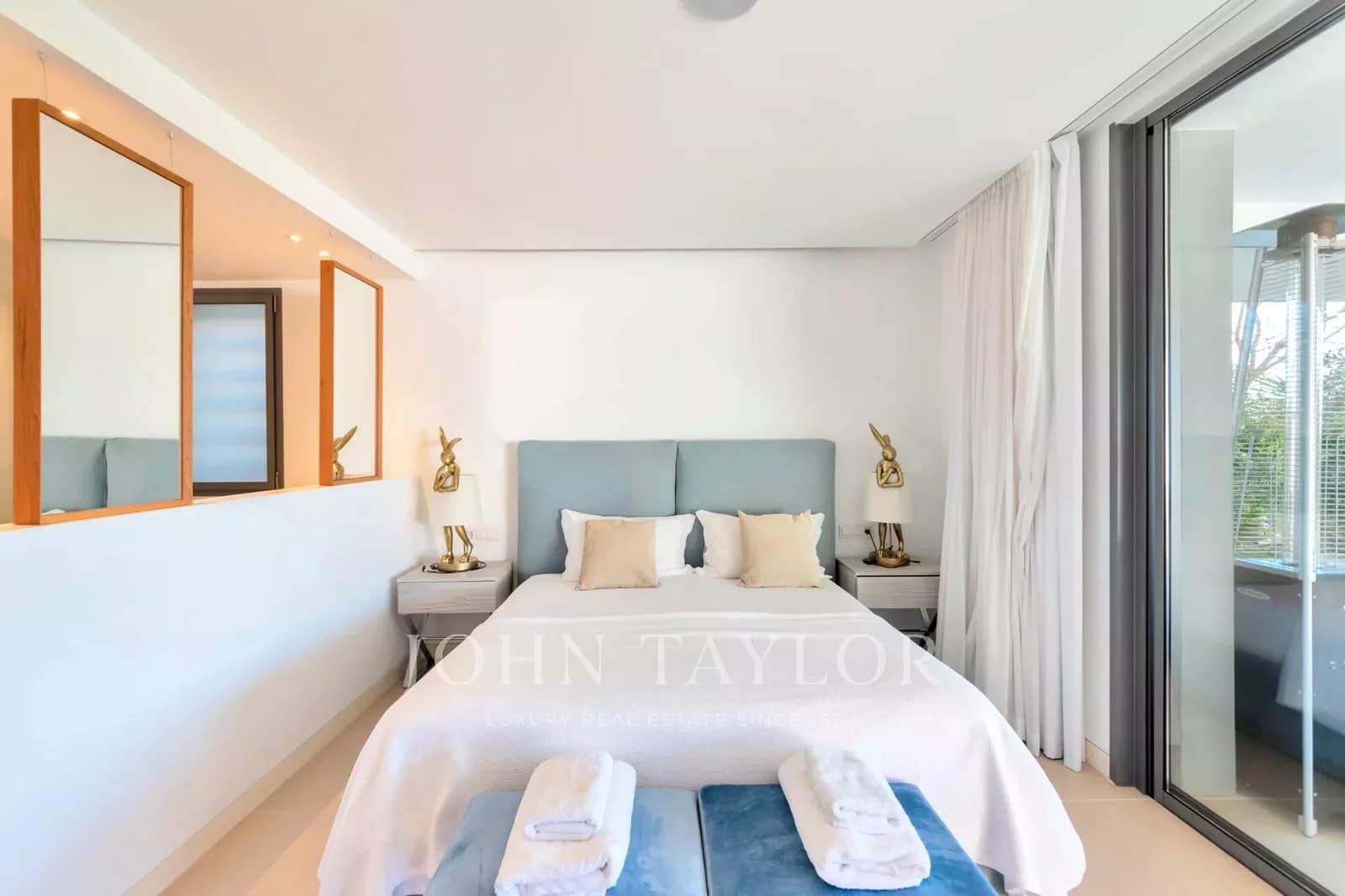 3 soverom Leilighet til salgs i Talamanca med svømmebasseng - € 3 100 000 (Ref: 9428649)