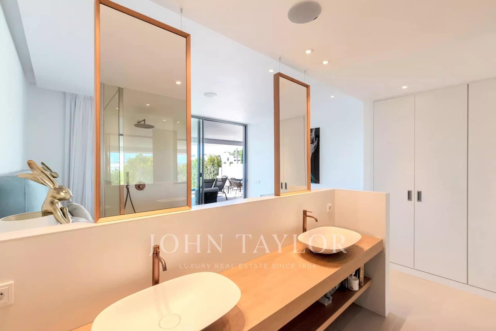 3 soverom Leilighet til salgs i Talamanca med svømmebasseng - € 3 100 000 (Ref: 9428649)