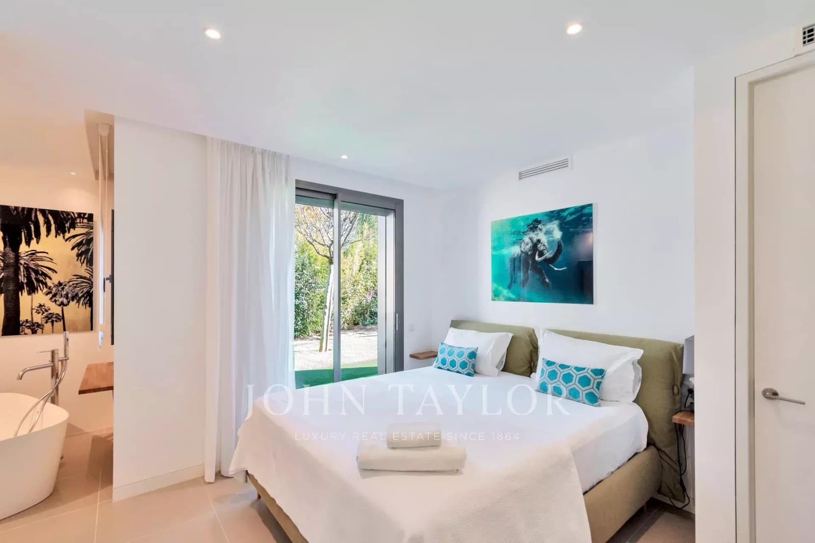 3 soverom Leilighet til salgs i Talamanca med svømmebasseng - € 3 100 000 (Ref: 9428649)