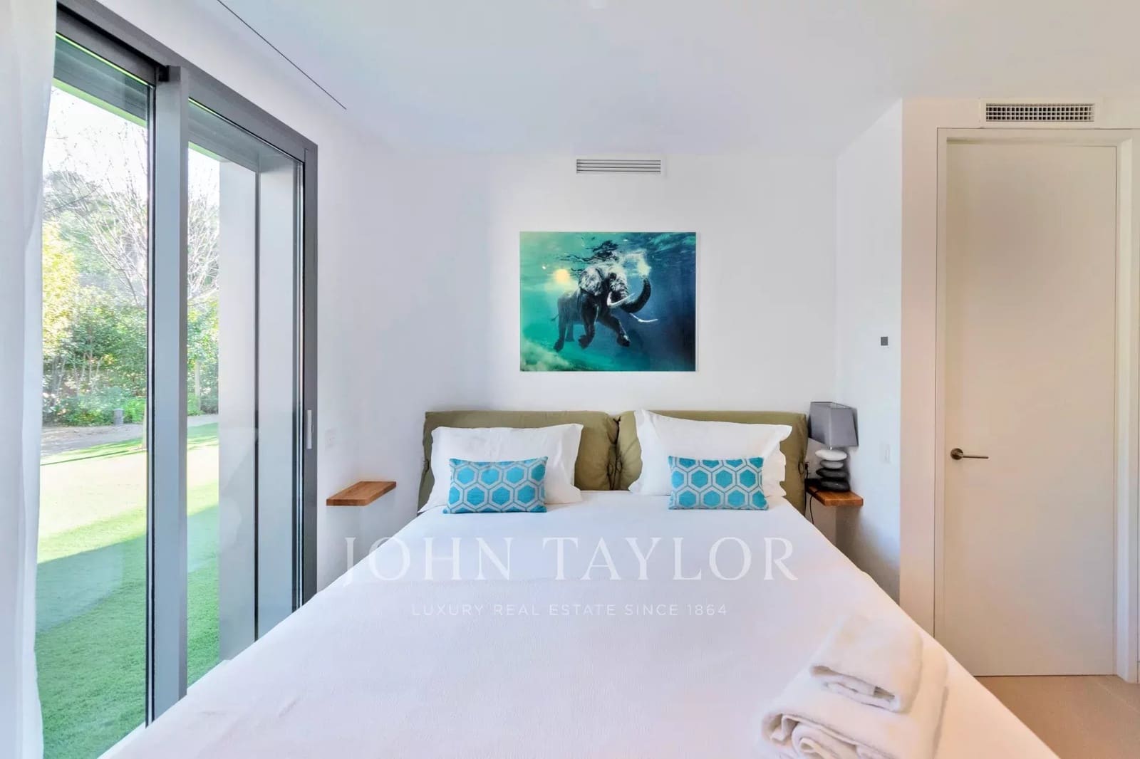 3 soverom Leilighet til salgs i Talamanca med svømmebasseng - € 3 100 000 (Ref: 9428649)