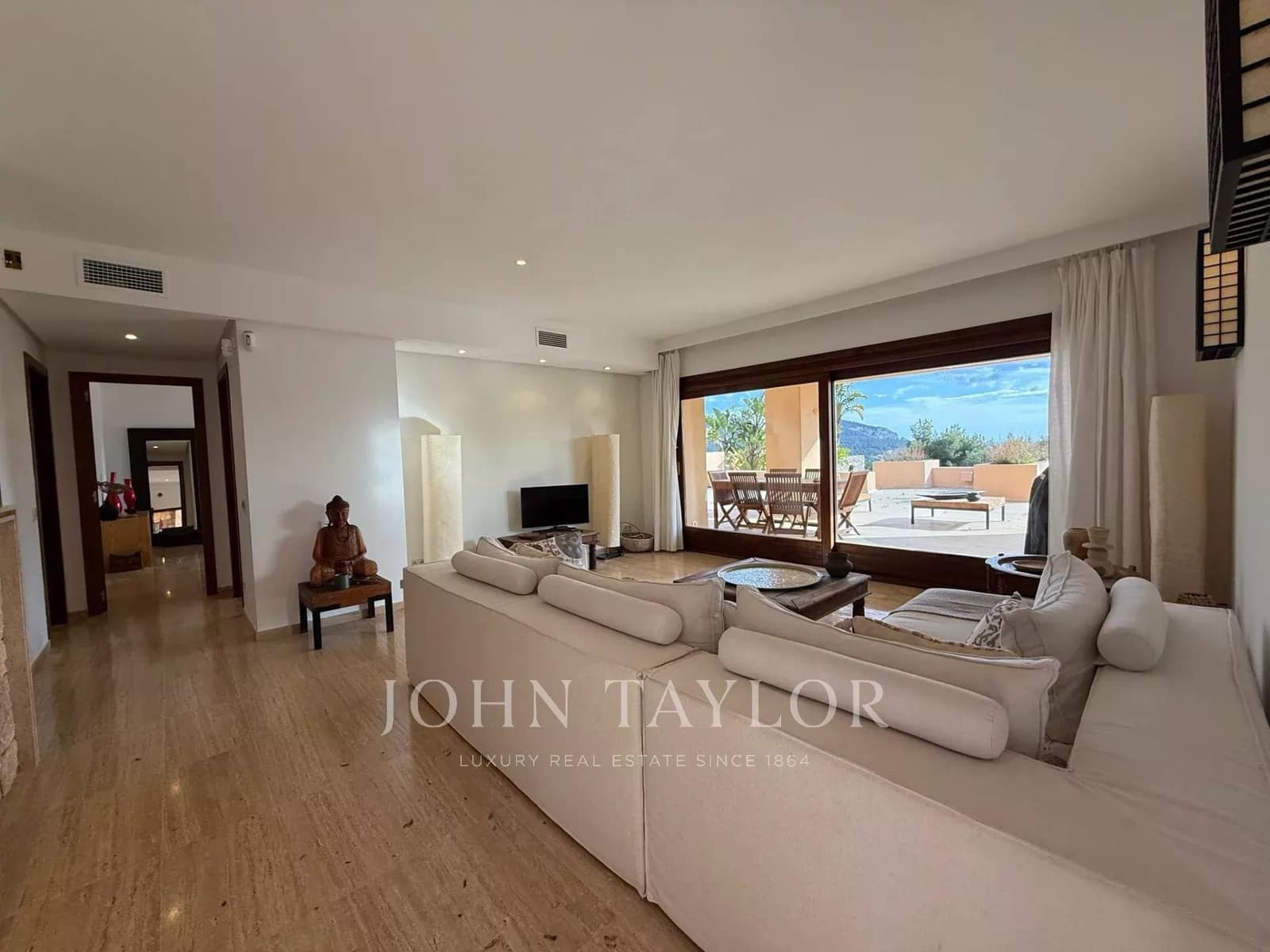 Apartamento de 3 habitaciones en San Jose / Sant Josep de Sa Talaia en alquiler con piscina - 7.500 € (Ref: 9428650)