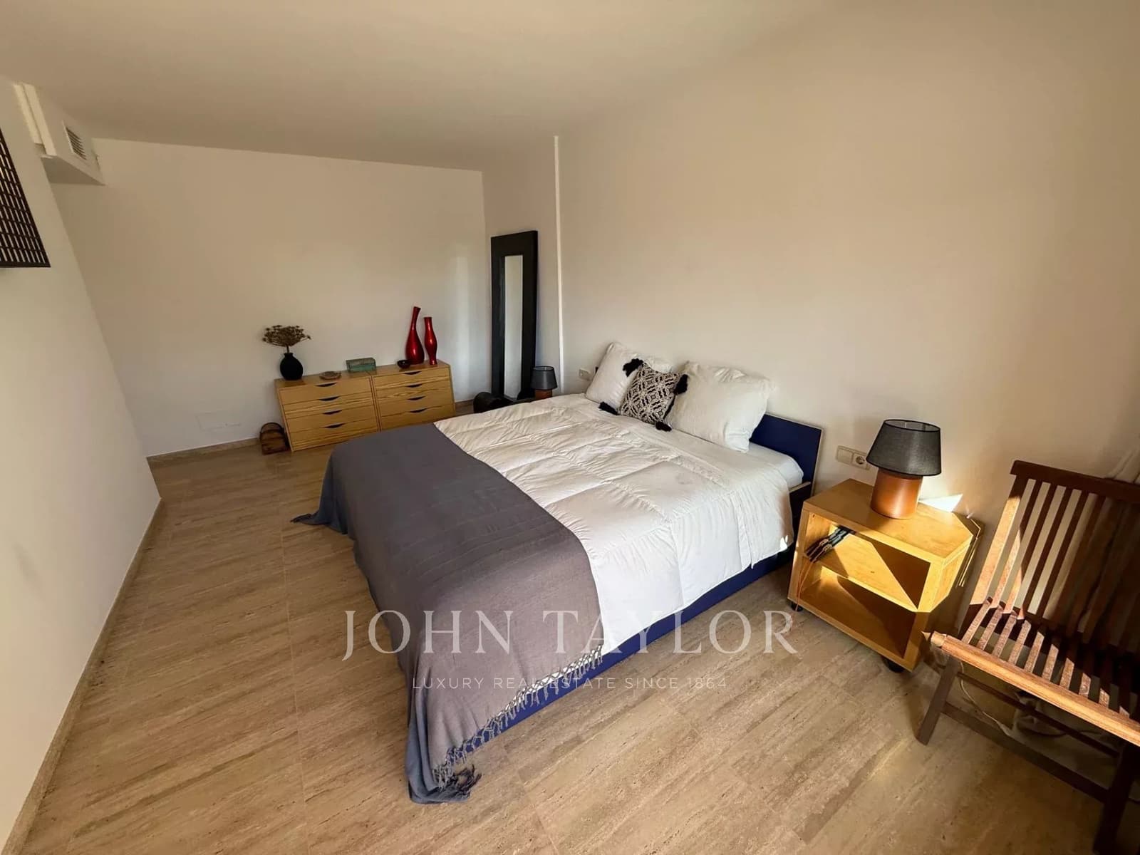 Apartamento de 3 habitaciones en San Jose / Sant Josep de Sa Talaia en alquiler con piscina - 7.500 € (Ref: 9428650)