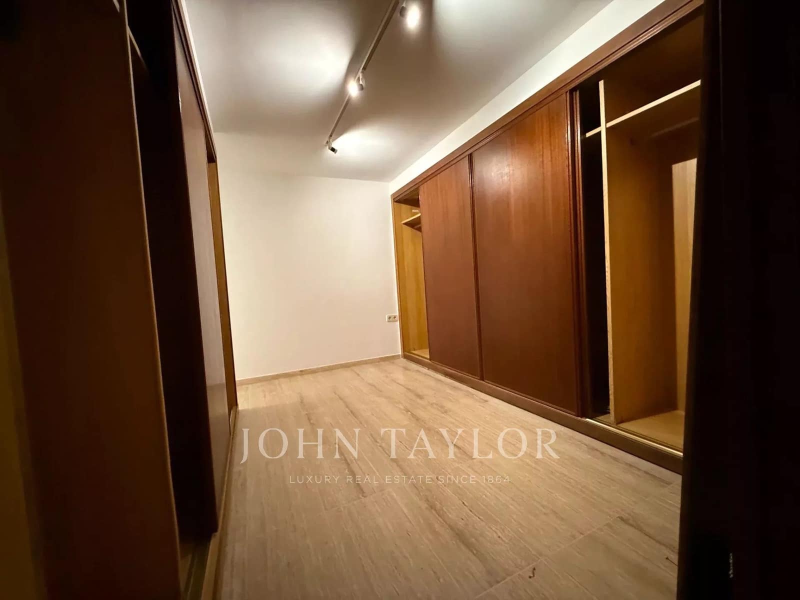 Apartamento de 3 habitaciones en San Jose / Sant Josep de Sa Talaia en alquiler con piscina - 7.500 € (Ref: 9428650)