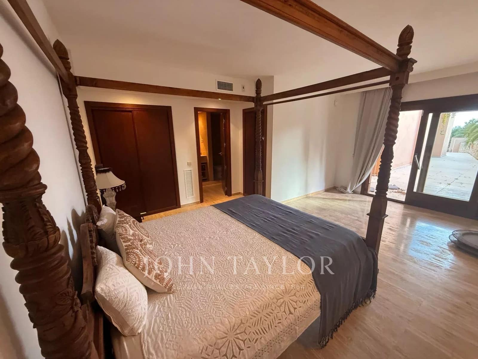 Apartamento de 3 habitaciones en San Jose / Sant Josep de Sa Talaia en alquiler con piscina - 7.500 € (Ref: 9428650)