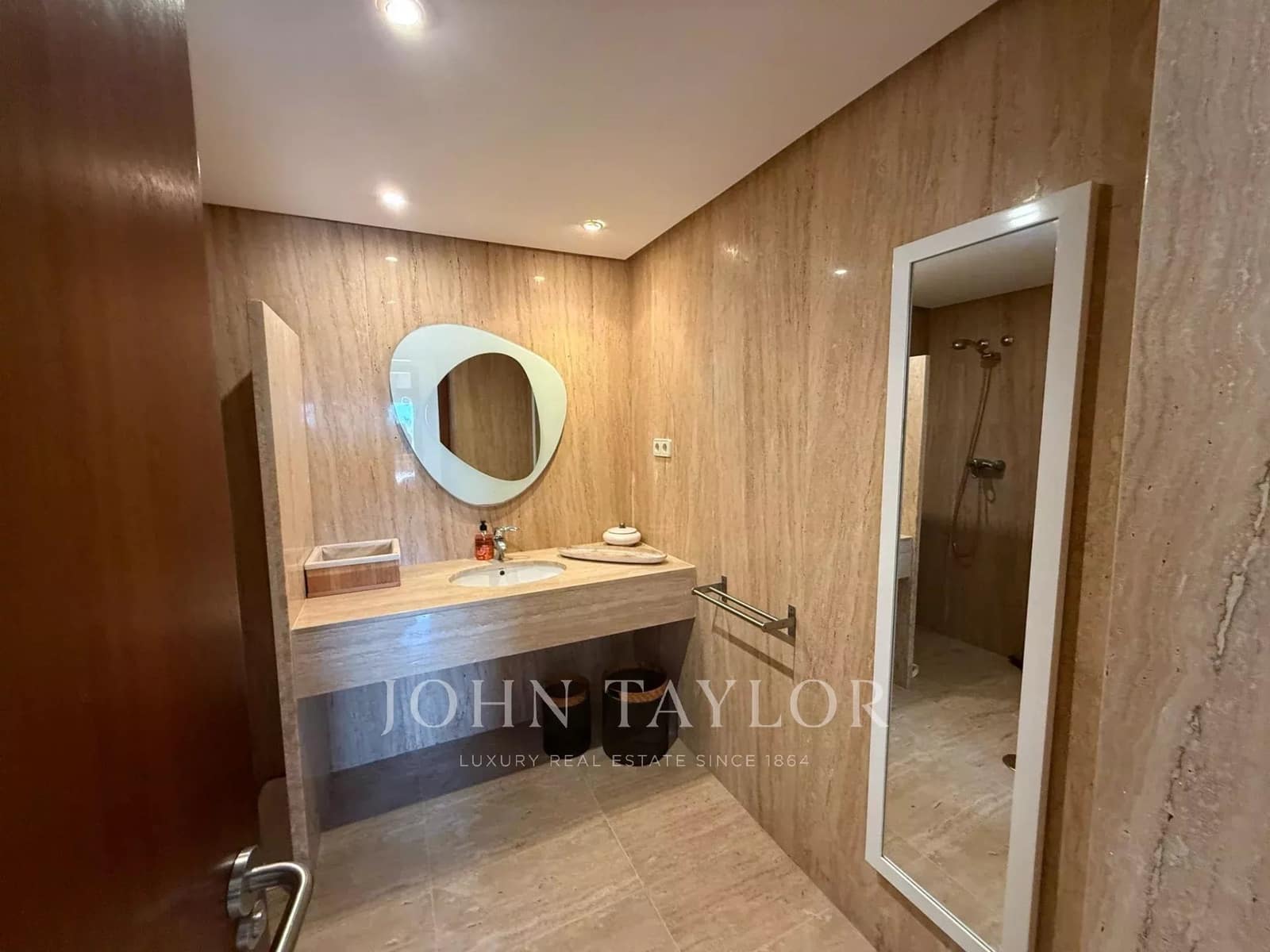 Apartamento de 3 habitaciones en San Jose / Sant Josep de Sa Talaia en alquiler con piscina - 7.500 € (Ref: 9428650)