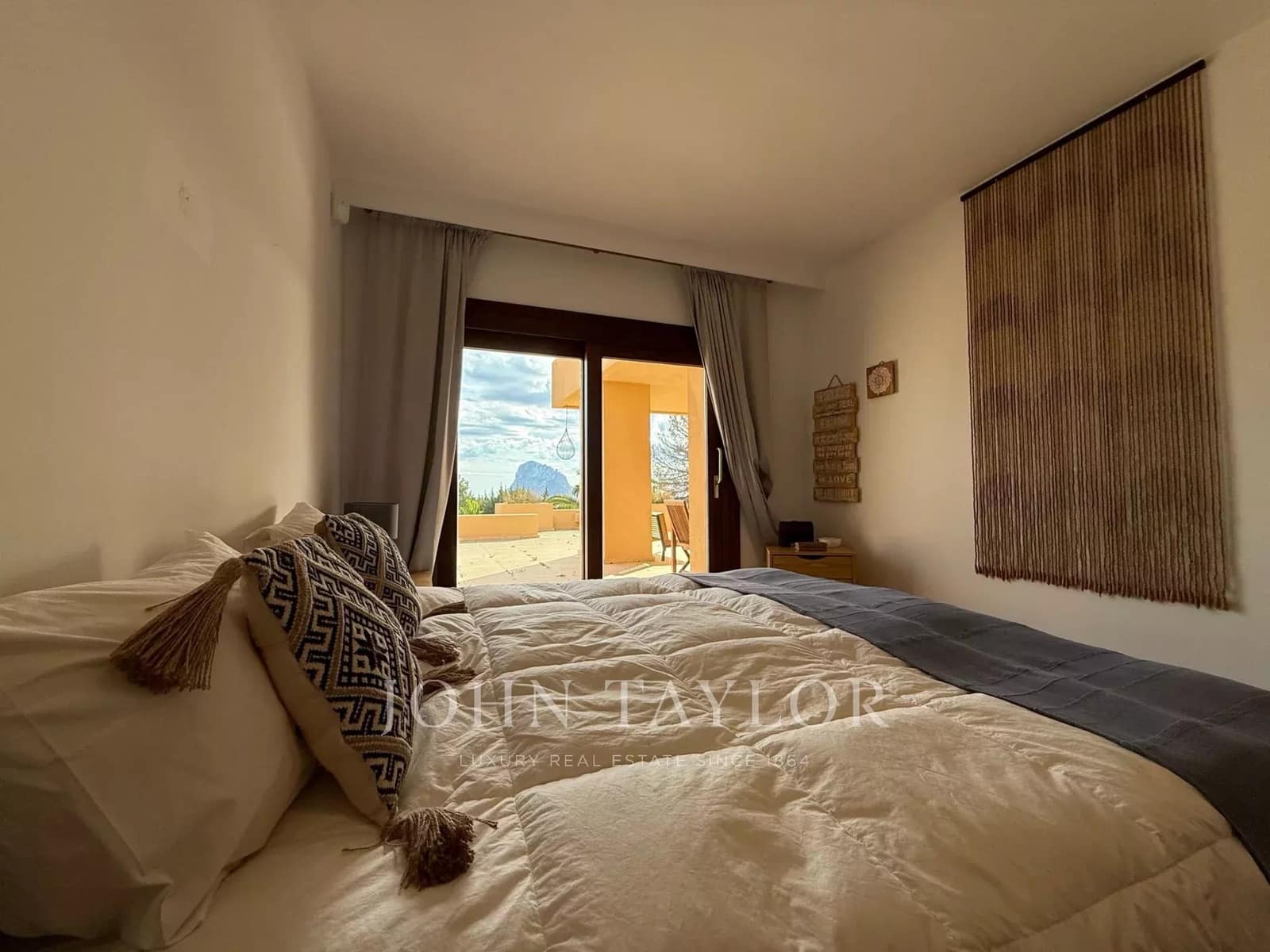 Apartamento de 3 habitaciones en San Jose / Sant Josep de Sa Talaia en alquiler con piscina - 7.500 € (Ref: 9428650)