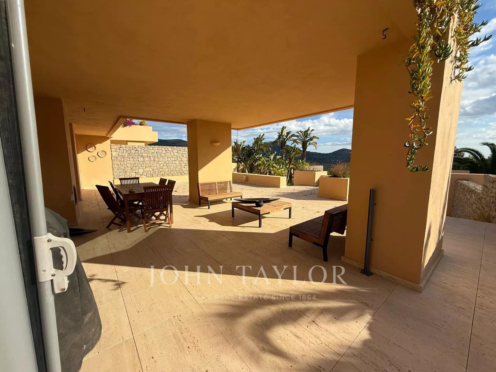 Apartamento de 3 habitaciones en San Jose / Sant Josep de Sa Talaia en alquiler con piscina - 7.500 € (Ref: 9428650)