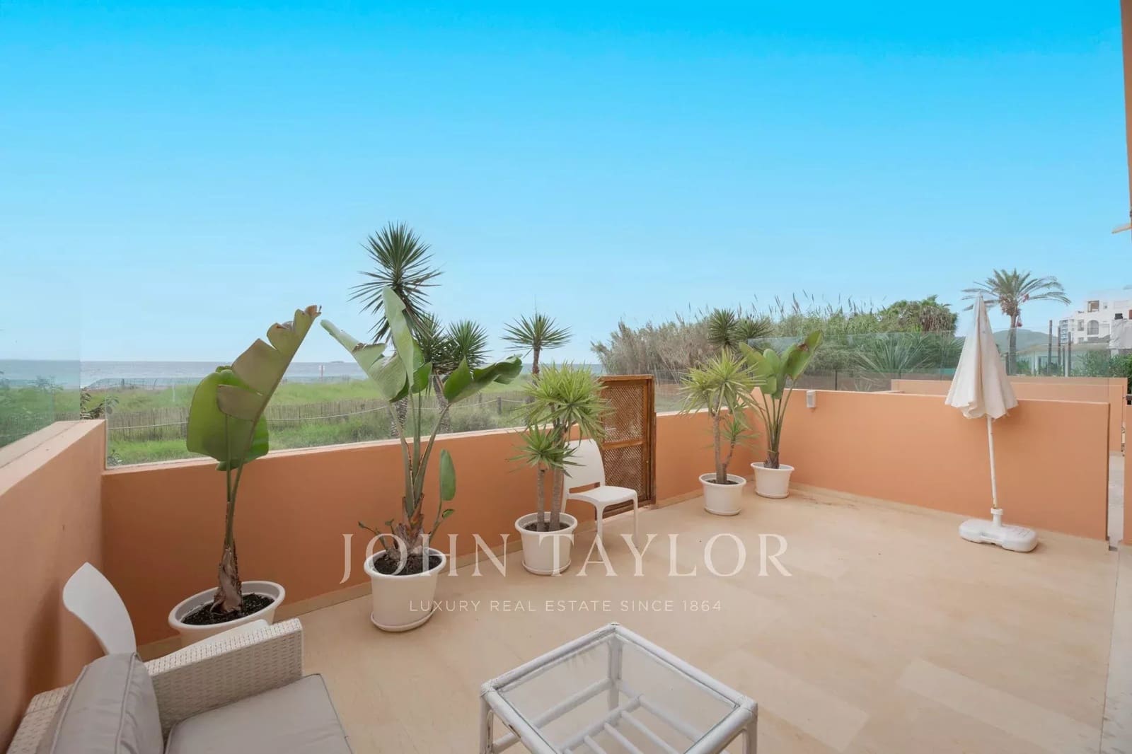 2 sypialnia Apartament na sprzedaż w Playa d'en Bossa z basenem - 790 000 € (Ref: 9428651)