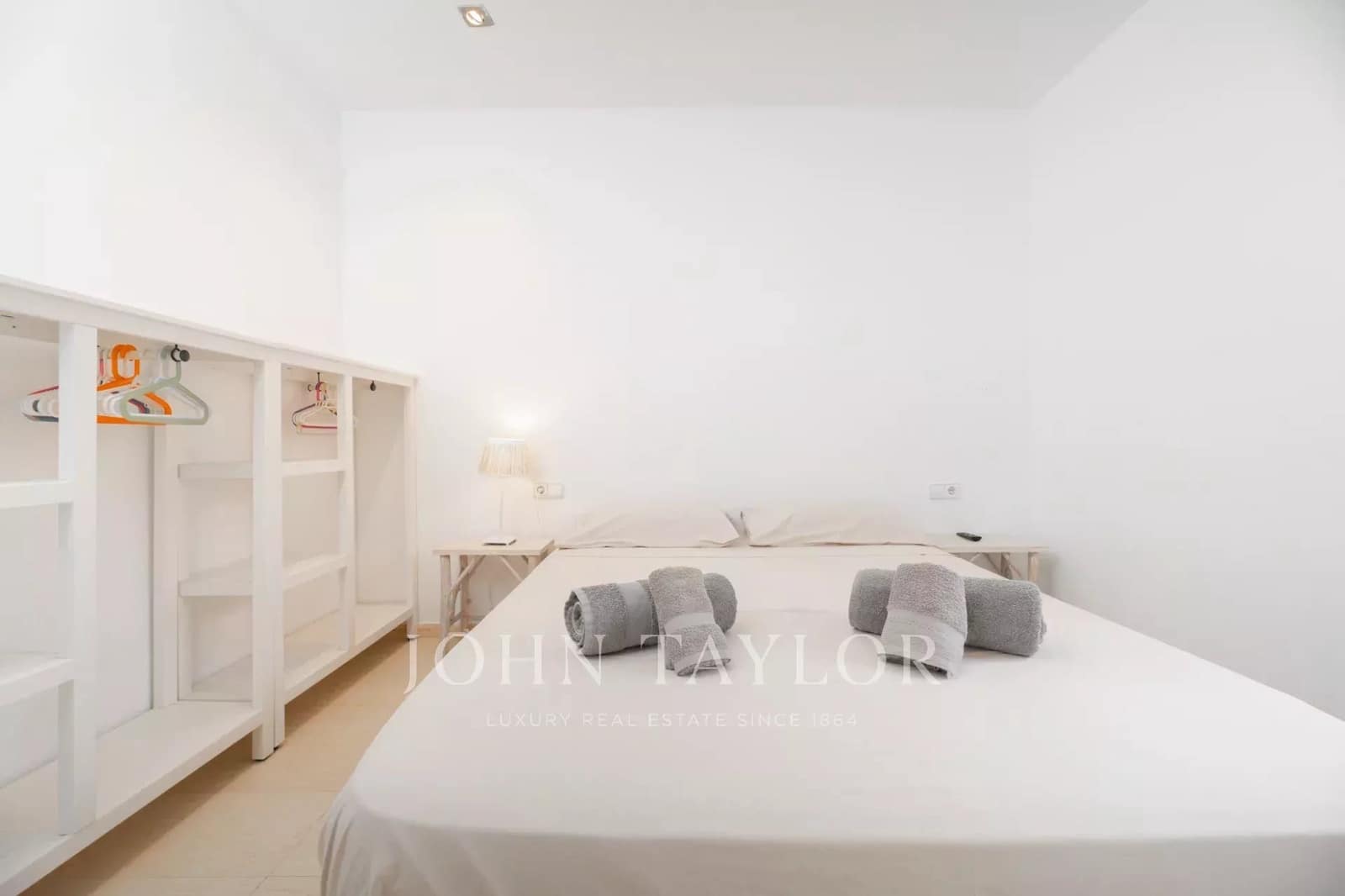 2 sypialnia Apartament na sprzedaż w Playa d'en Bossa z basenem - 790 000 € (Ref: 9428651)