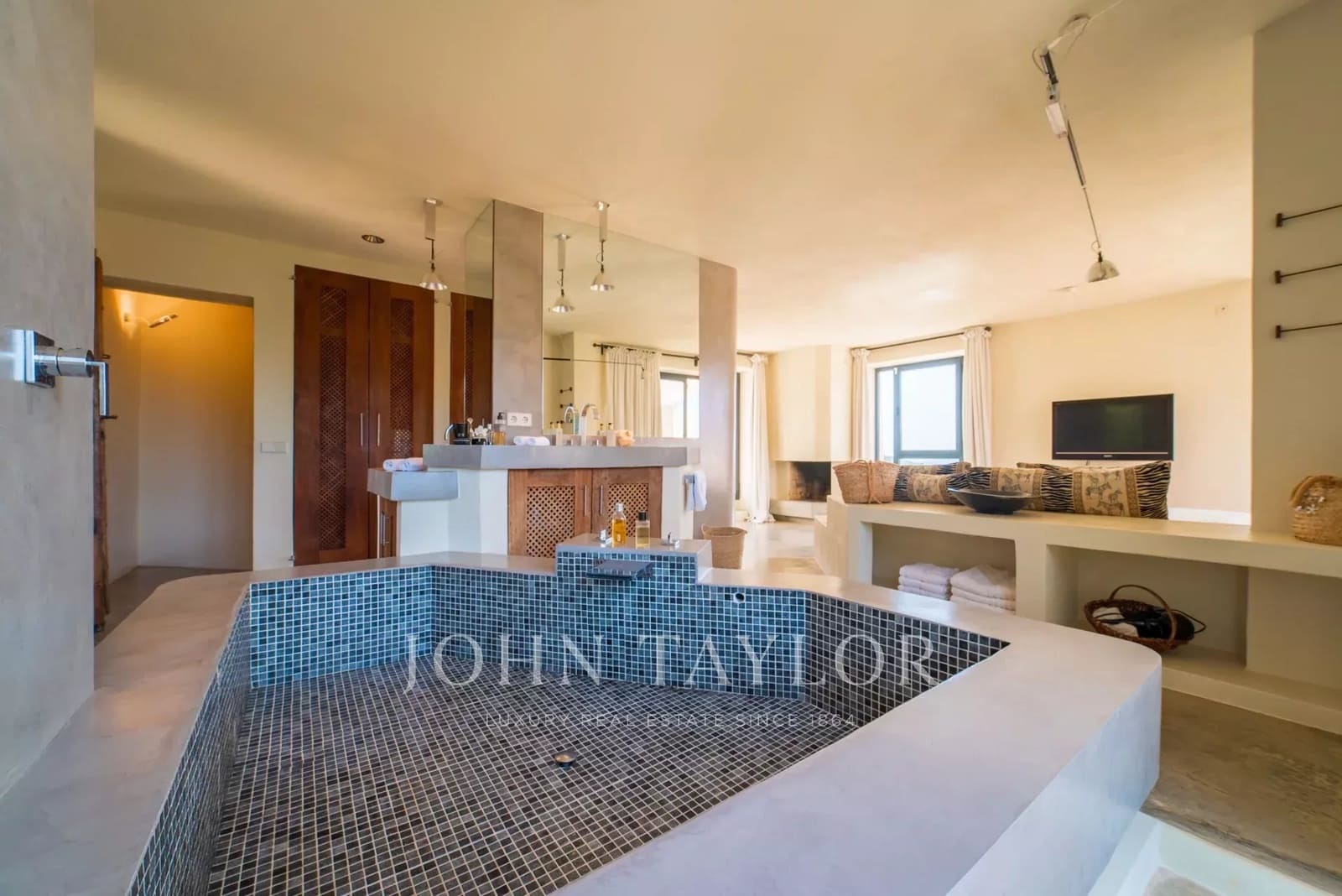 4 bedroom Villa for holiday rental in Es Cubells with pool - € 7,500 (Ref: 9428653)