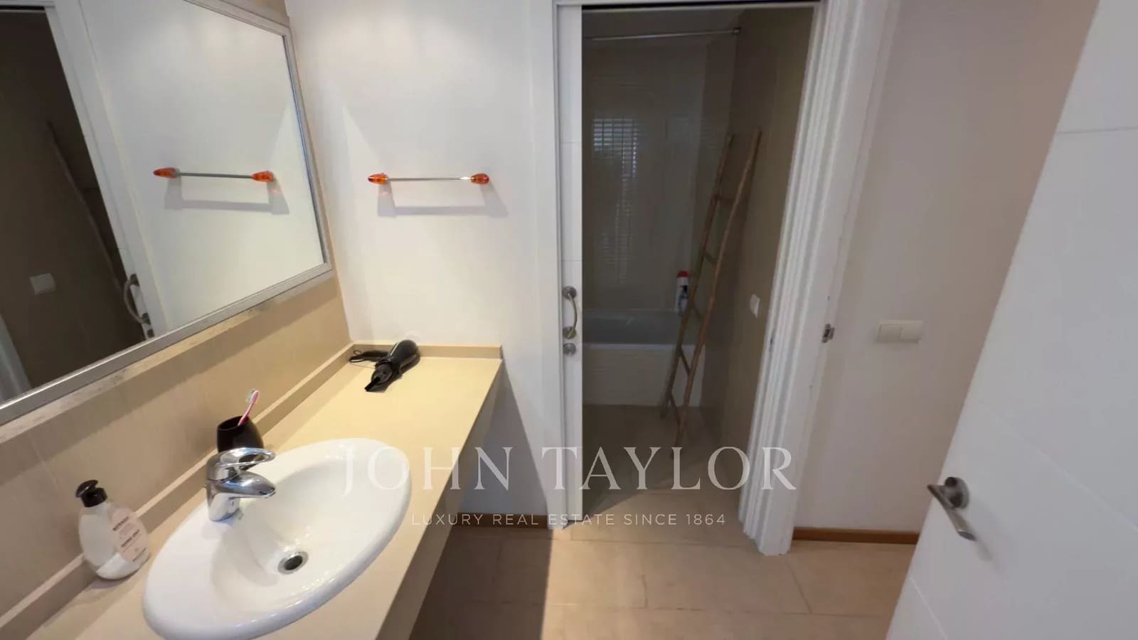 3 bedroom Townhouse for sale in Illa Plana - € 1,100,000 (Ref: 9428654)