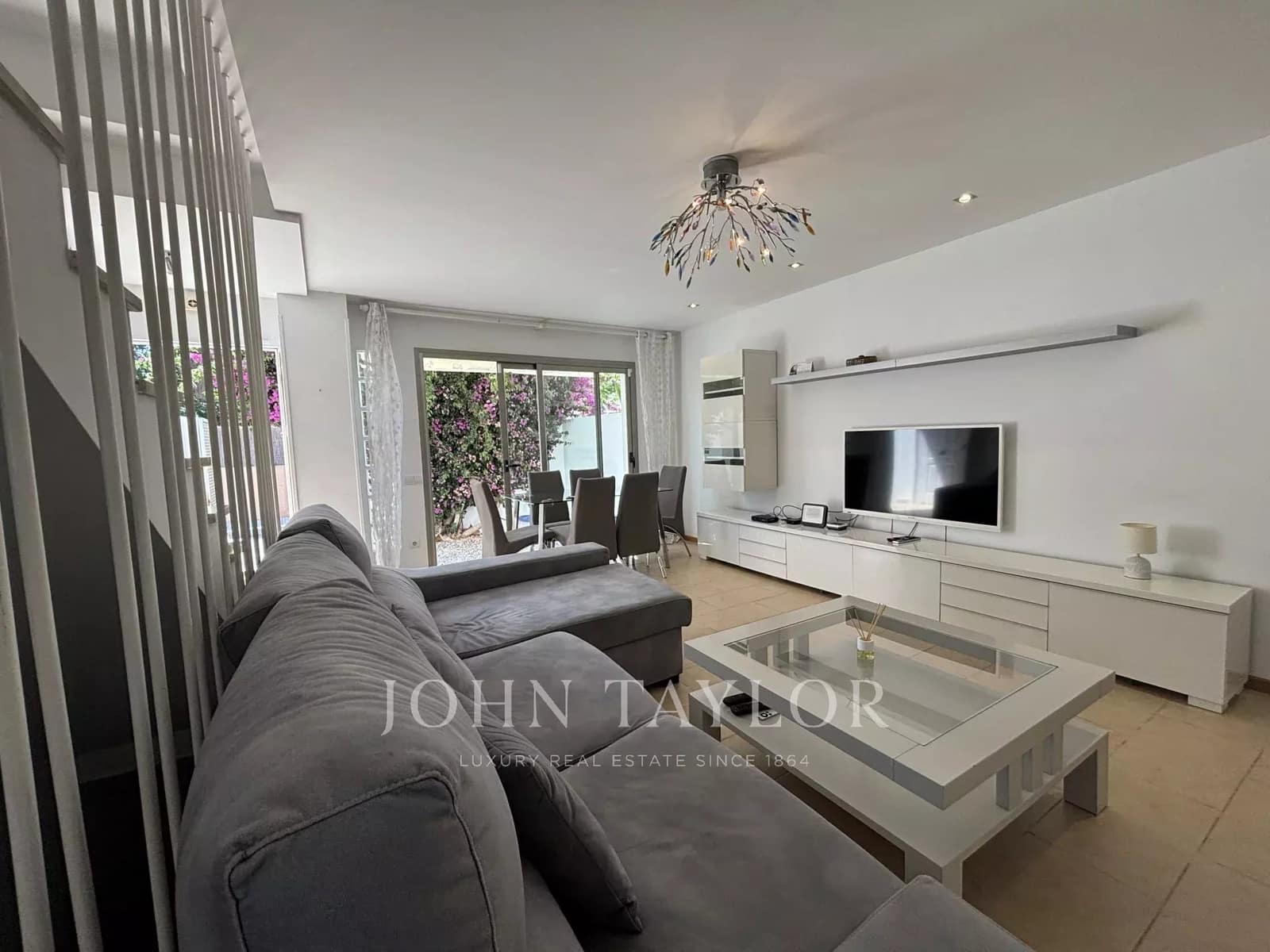 3 bedroom Townhouse for sale in Illa Plana - € 1,100,000 (Ref: 9428654)