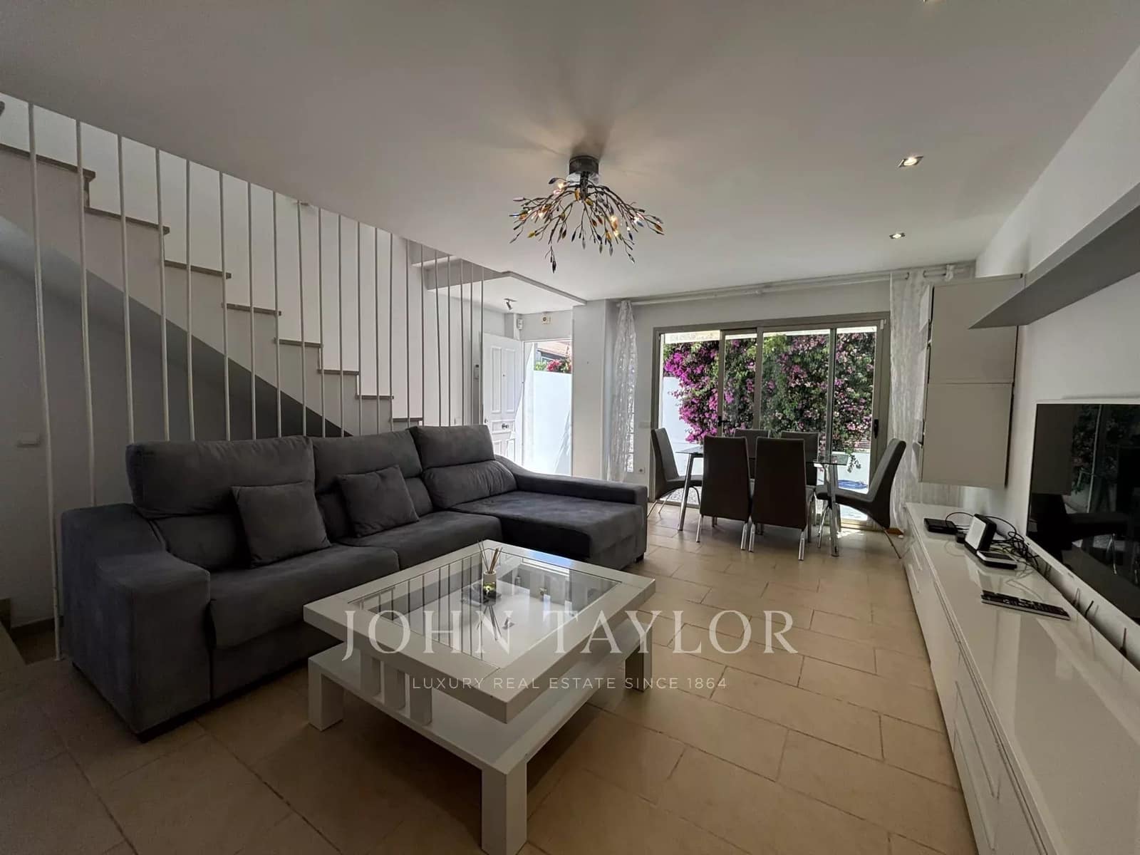 3 bedroom Townhouse for sale in Illa Plana - € 1,100,000 (Ref: 9428654)