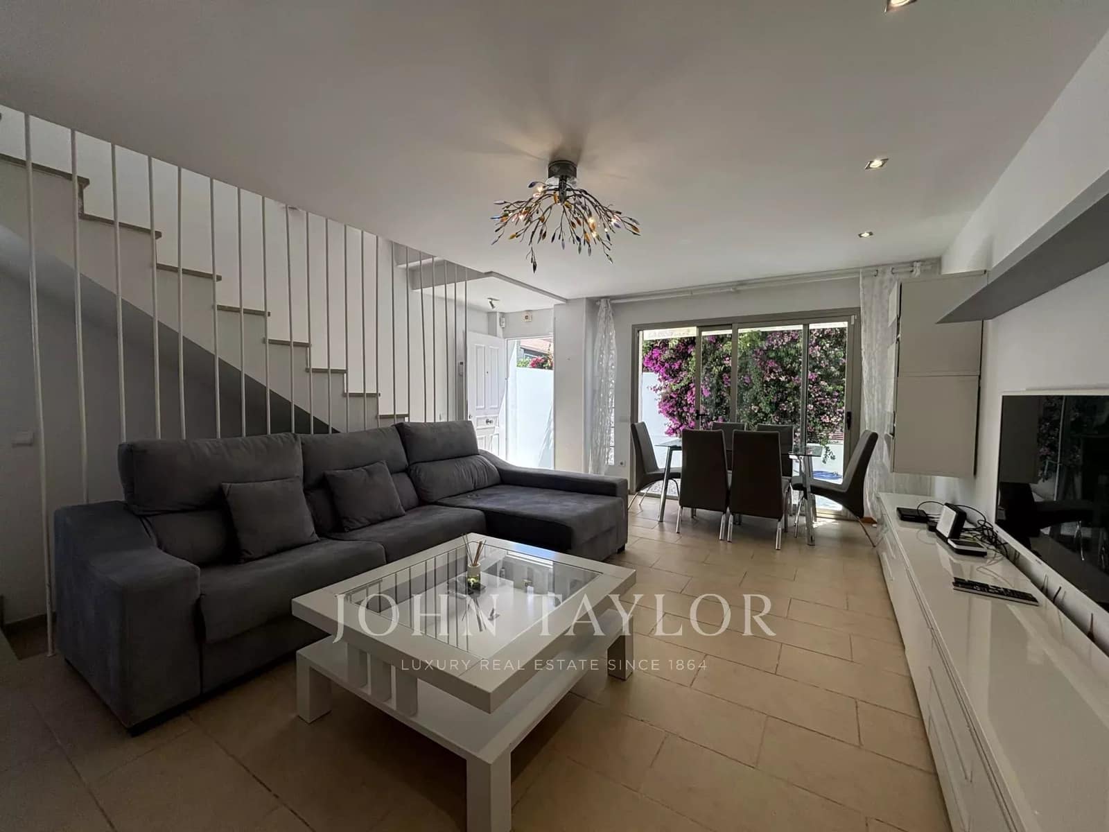 3 bedroom Townhouse for sale in Illa Plana - € 1,100,000 (Ref: 9428654)