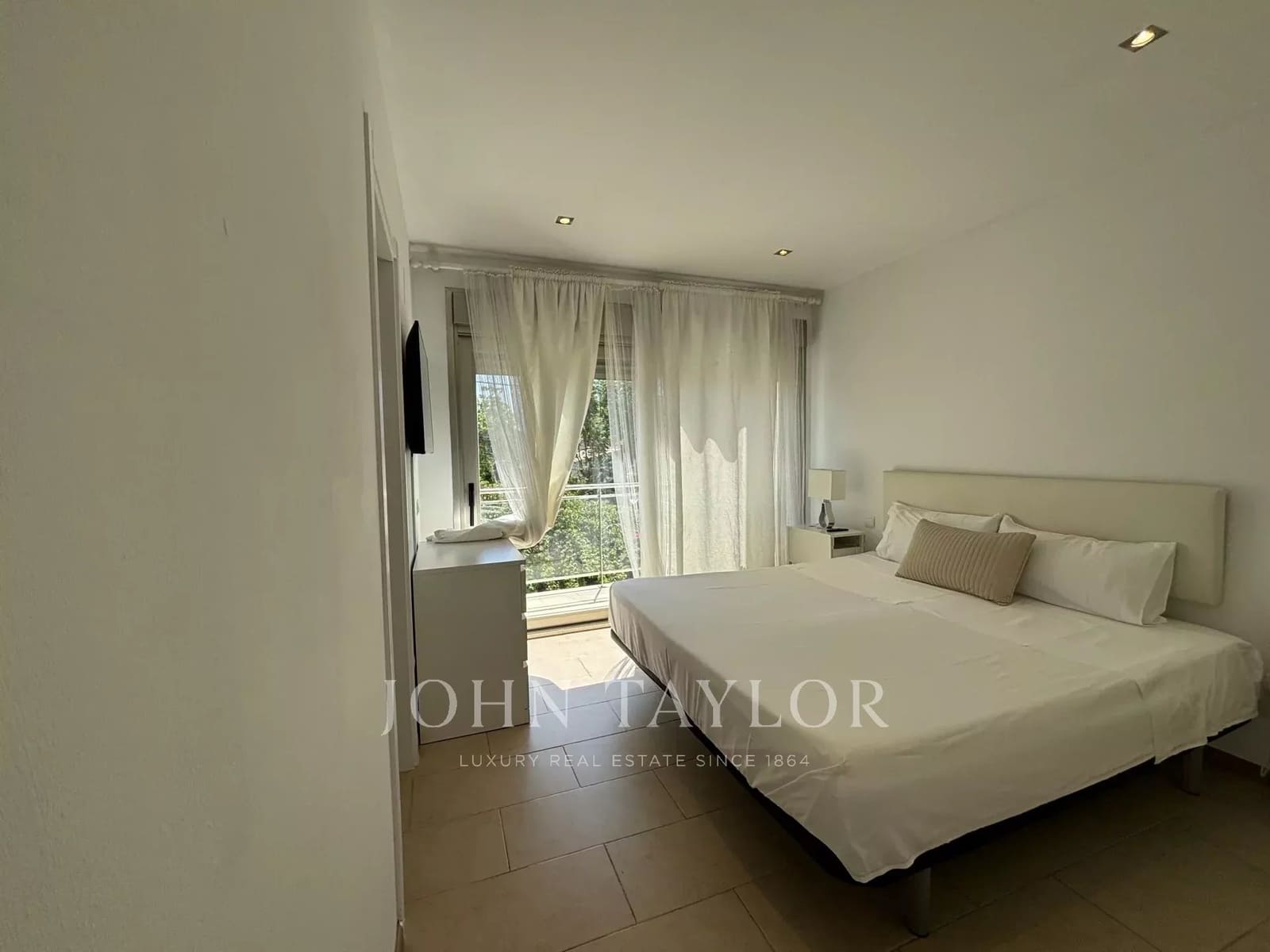 3 bedroom Townhouse for sale in Illa Plana - € 1,100,000 (Ref: 9428654)