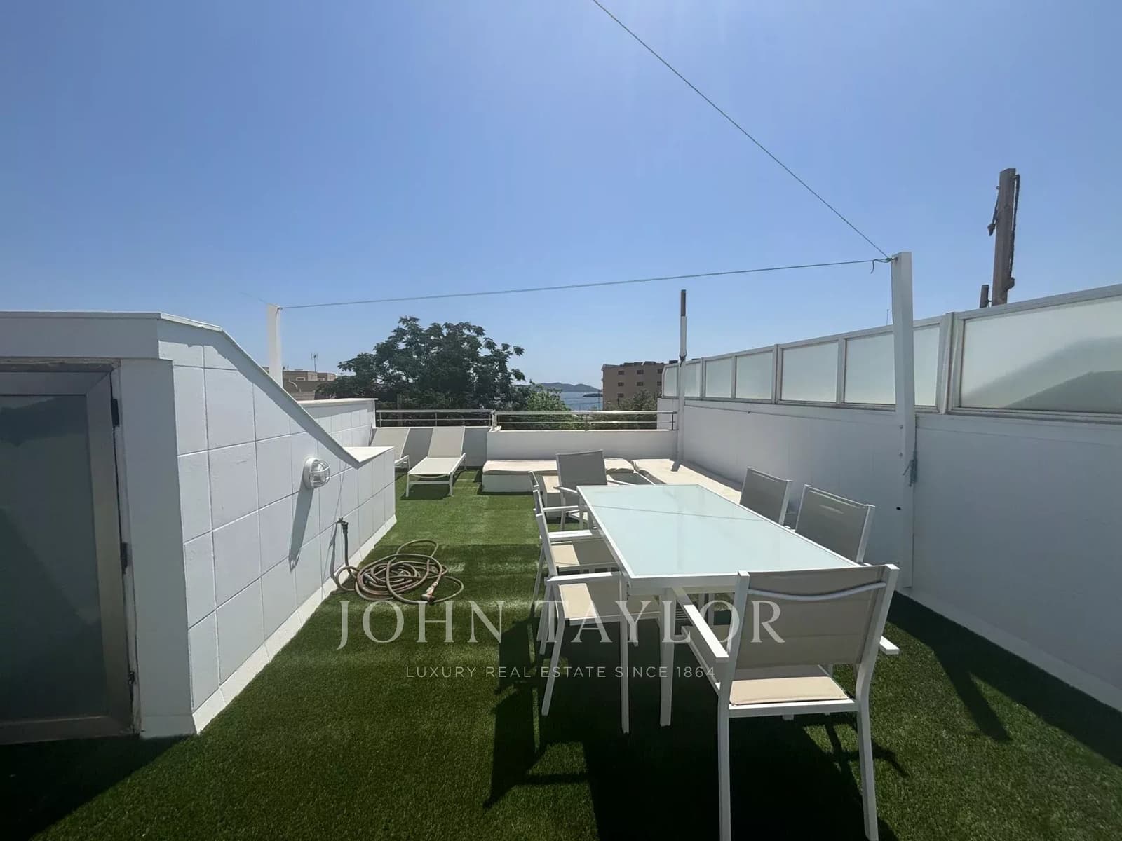 3 bedroom Townhouse for sale in Illa Plana - € 1,100,000 (Ref: 9428654)