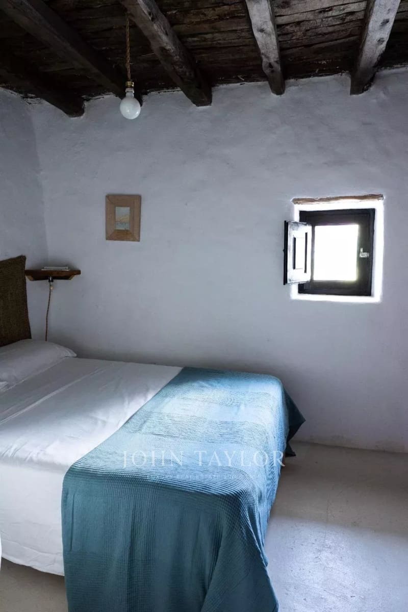 2 bedroom Apartment for sale in Cap De Barbaria with pool - € 3,585,000 (Ref: 9428657)