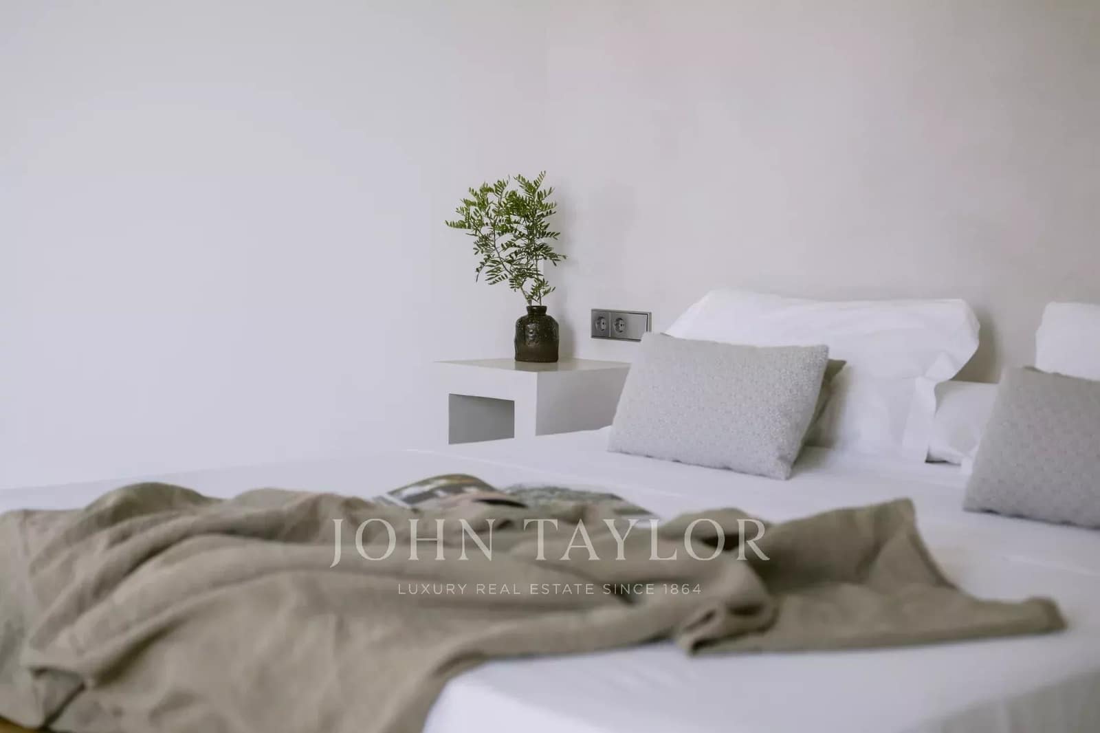 6 bedroom Villa for sale in San Jose / Sant Josep de Sa Talaia with pool - € 7,900,000 (Ref: 9428659)