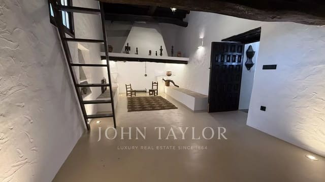 6 bedroom Apartment for rent in Cala Llonga, Santa Eulalia / Santa Eularia with pool - € 10,000 (Ref: 9428660)