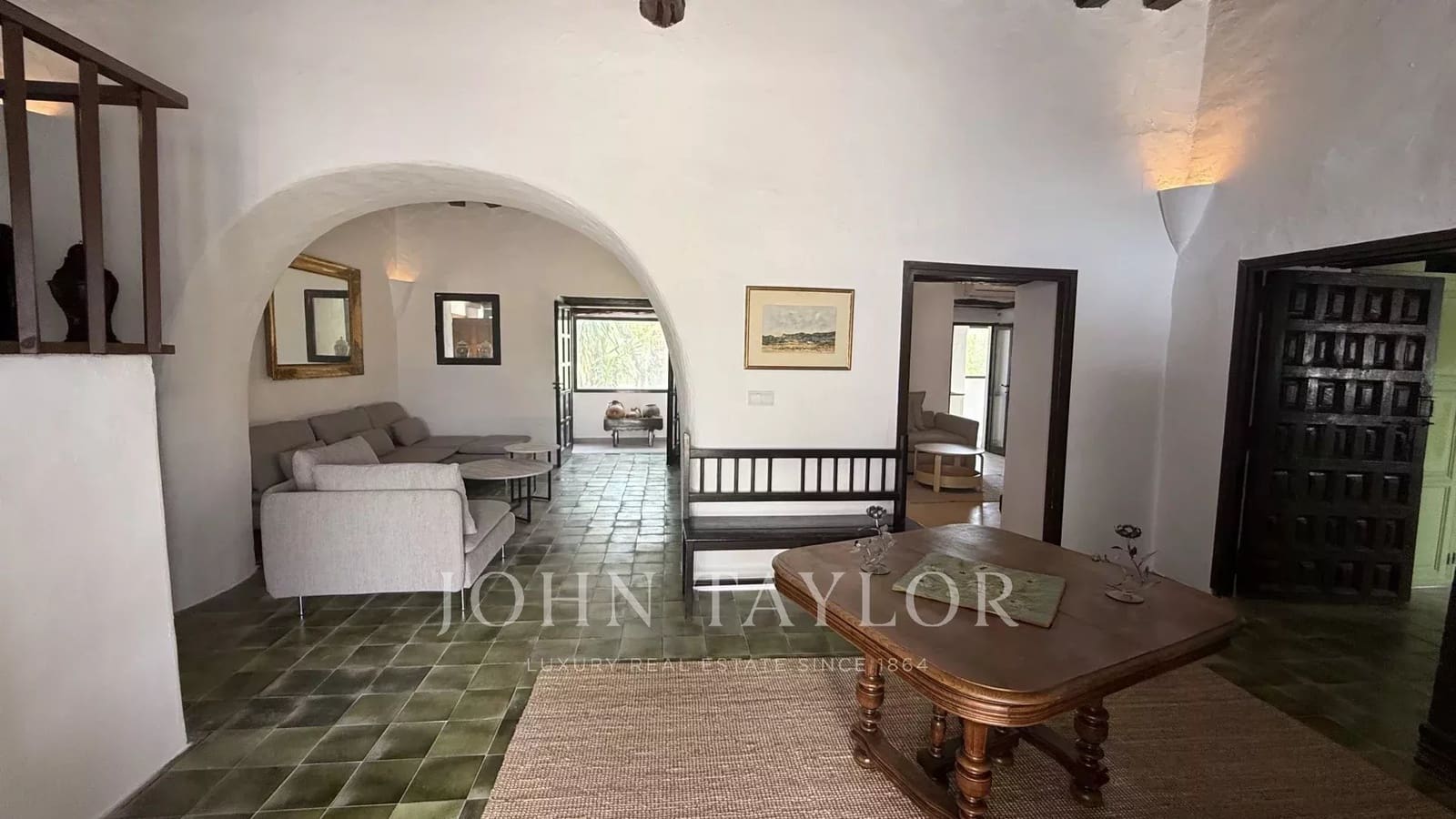 6 bedroom Apartment for rent in Cala Llonga with pool - € 10,000 (Ref: 9428660)