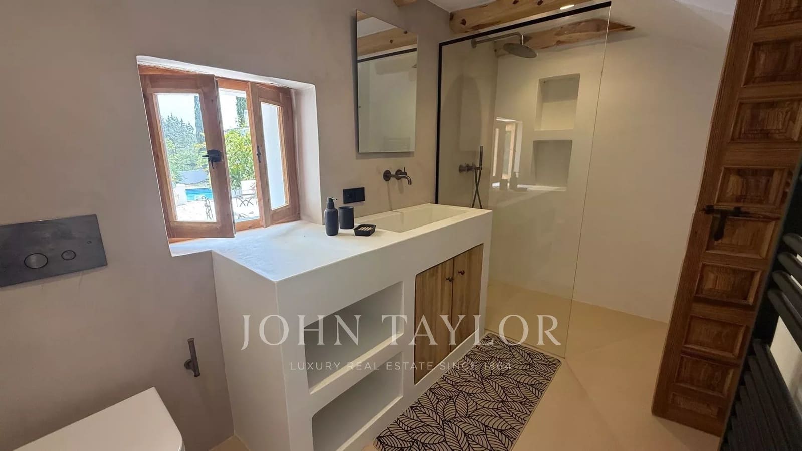 6 bedroom Apartment for rent in Cala Llonga with pool - € 10,000 (Ref: 9428660)