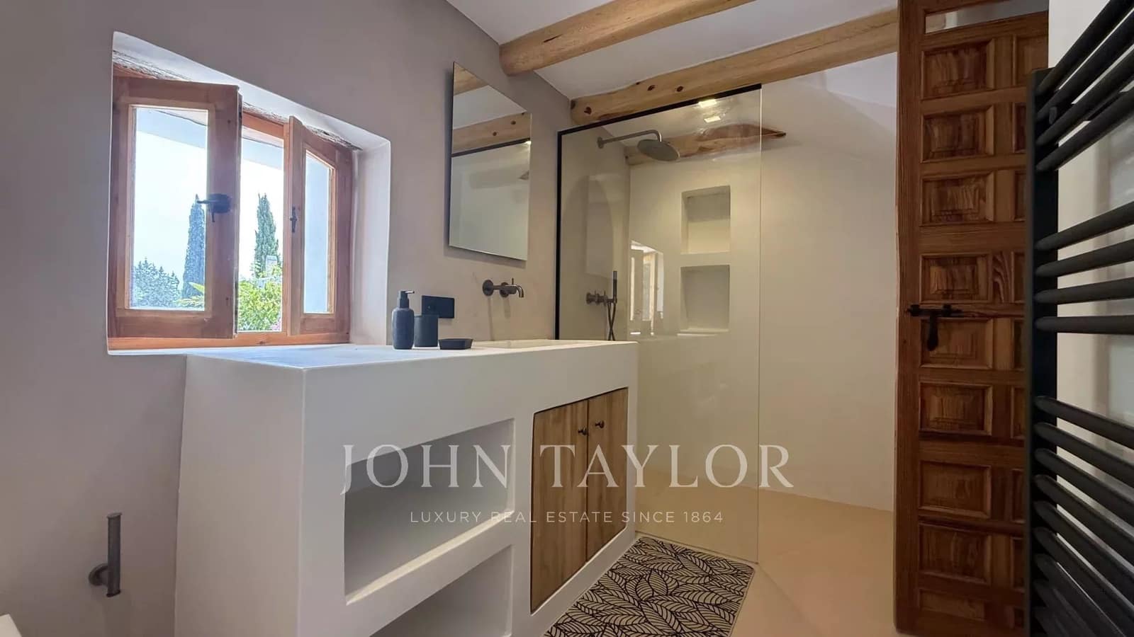 6 bedroom Apartment for rent in Cala Llonga with pool - € 10,000 (Ref: 9428660)