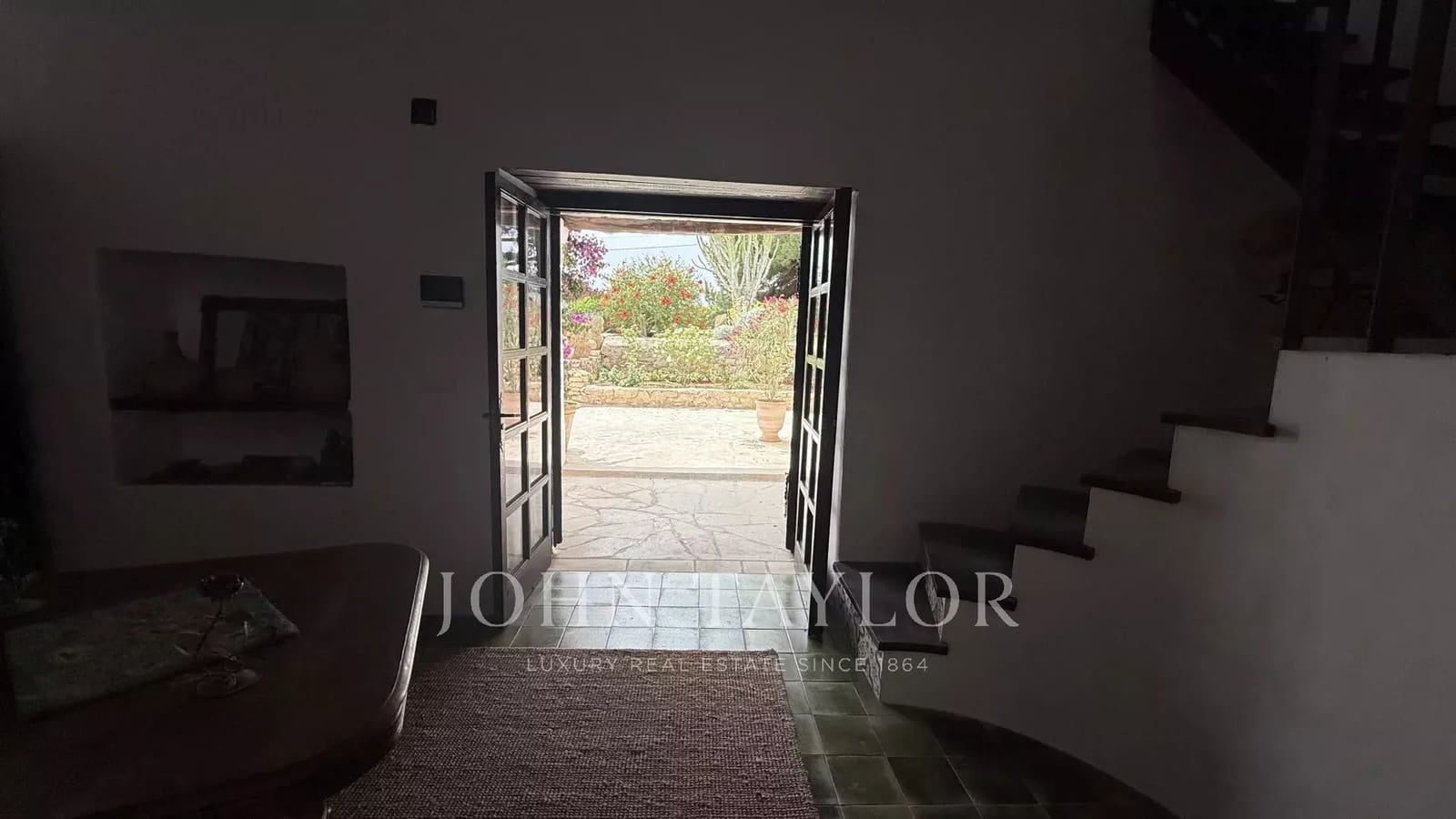 6 bedroom Apartment for rent in Cala Llonga with pool - € 10,000 (Ref: 9428660)