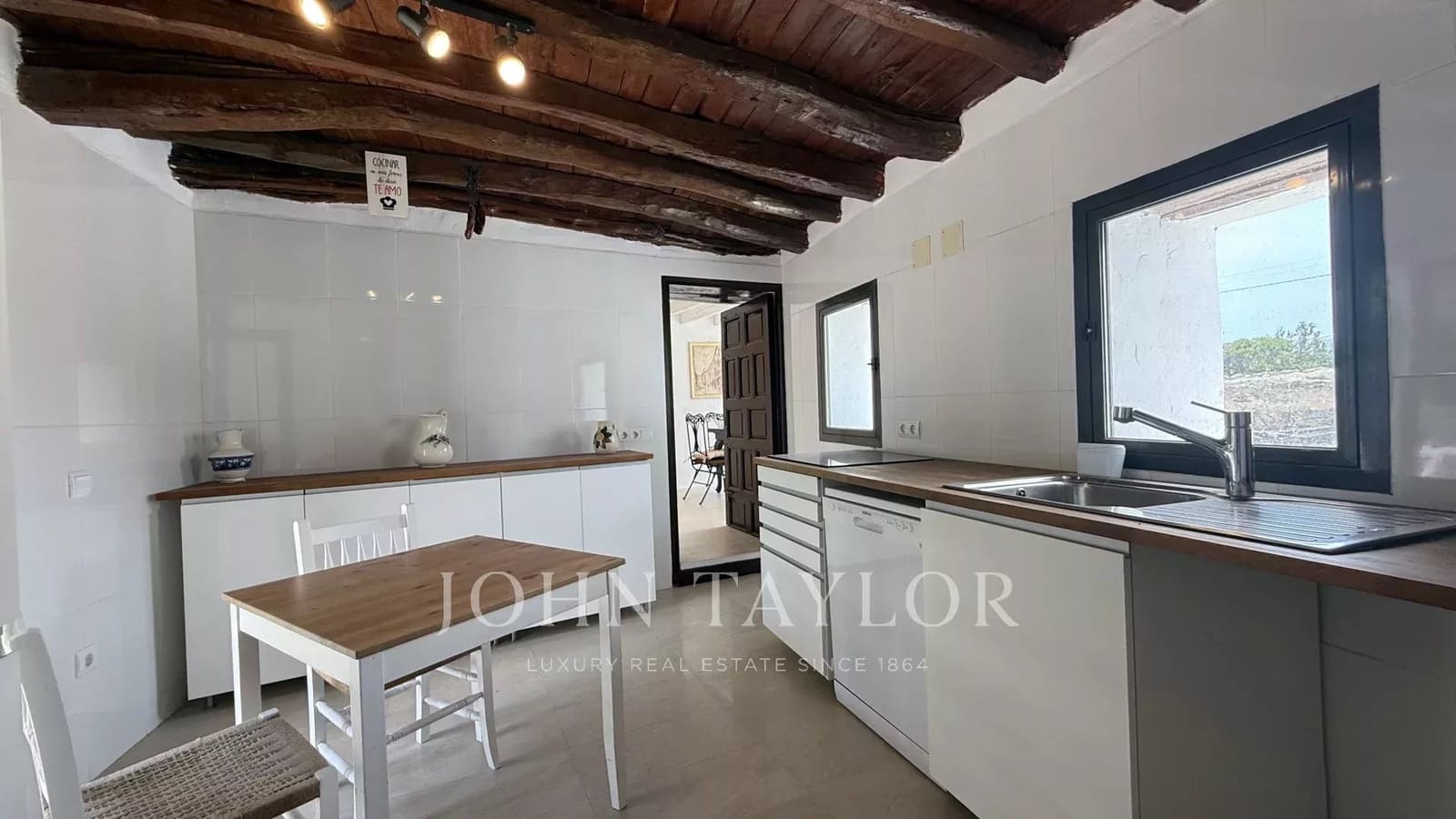 6 bedroom Apartment for rent in Cala Llonga with pool - € 10,000 (Ref: 9428660)