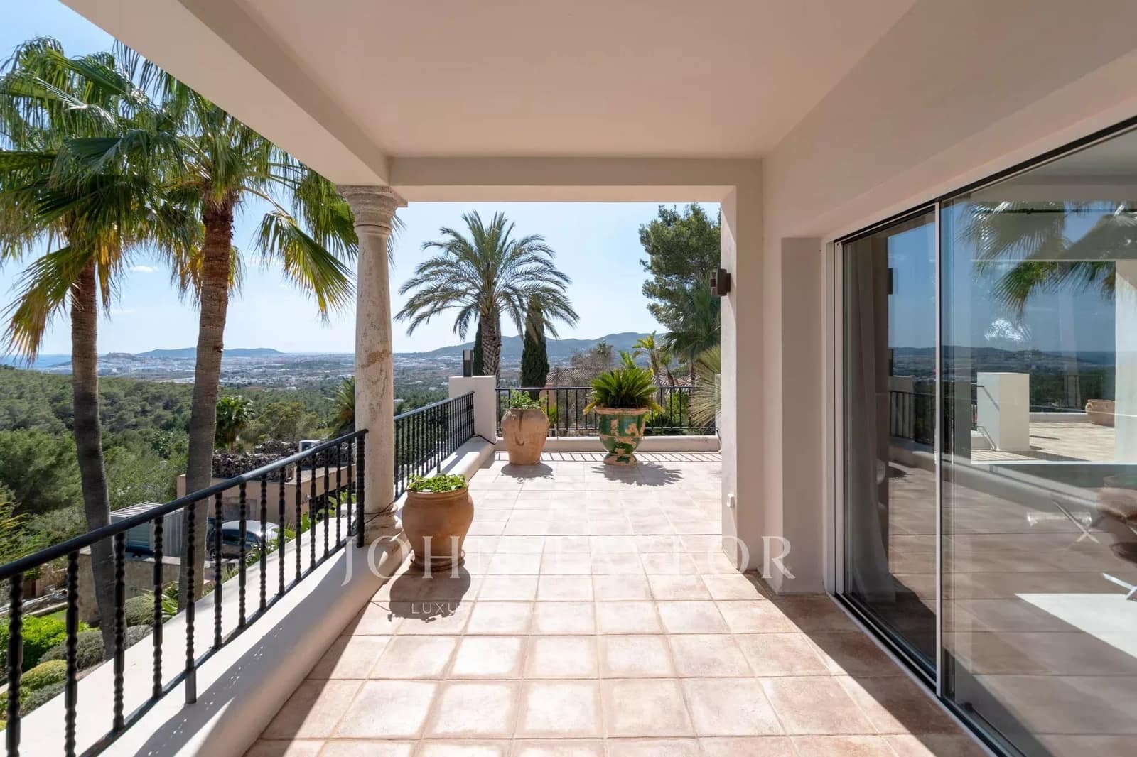 3 soveværelse Lejlighed til salg i Nuestra Senora de Jesus med swimmingpool - € 3.950.000 (Ref: 9428662)