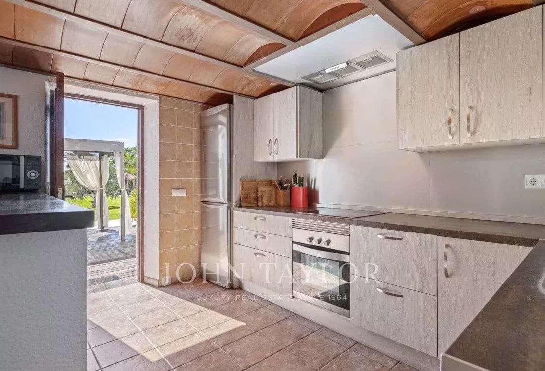 5 bedroom Villa for sale in Es Cana with pool - € 4,500,000 (Ref: 9428667)