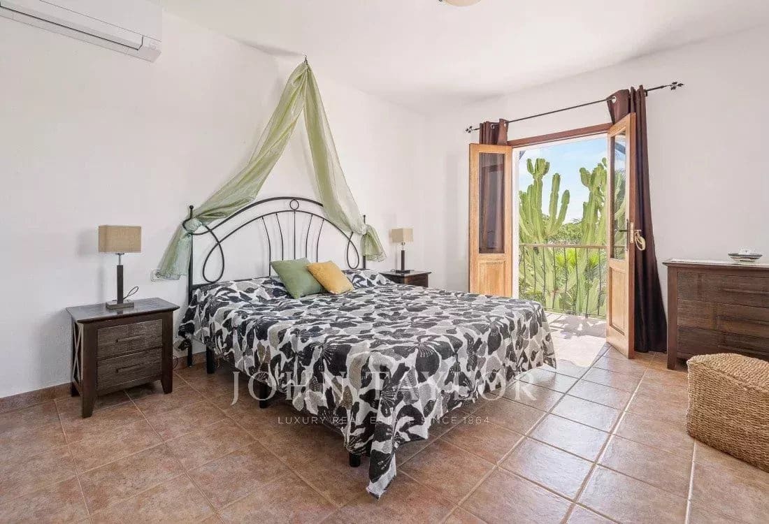 5 bedroom Villa for sale in Es Cana with pool - € 4,500,000 (Ref: 9428667)