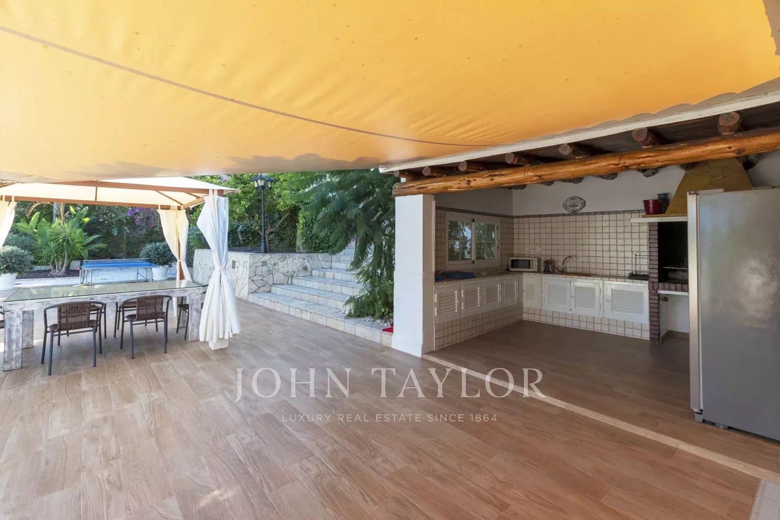 6 bedroom Villa for sale in Sant Antoni de Portmany with pool - € 2,990,000 (Ref: 9428670)