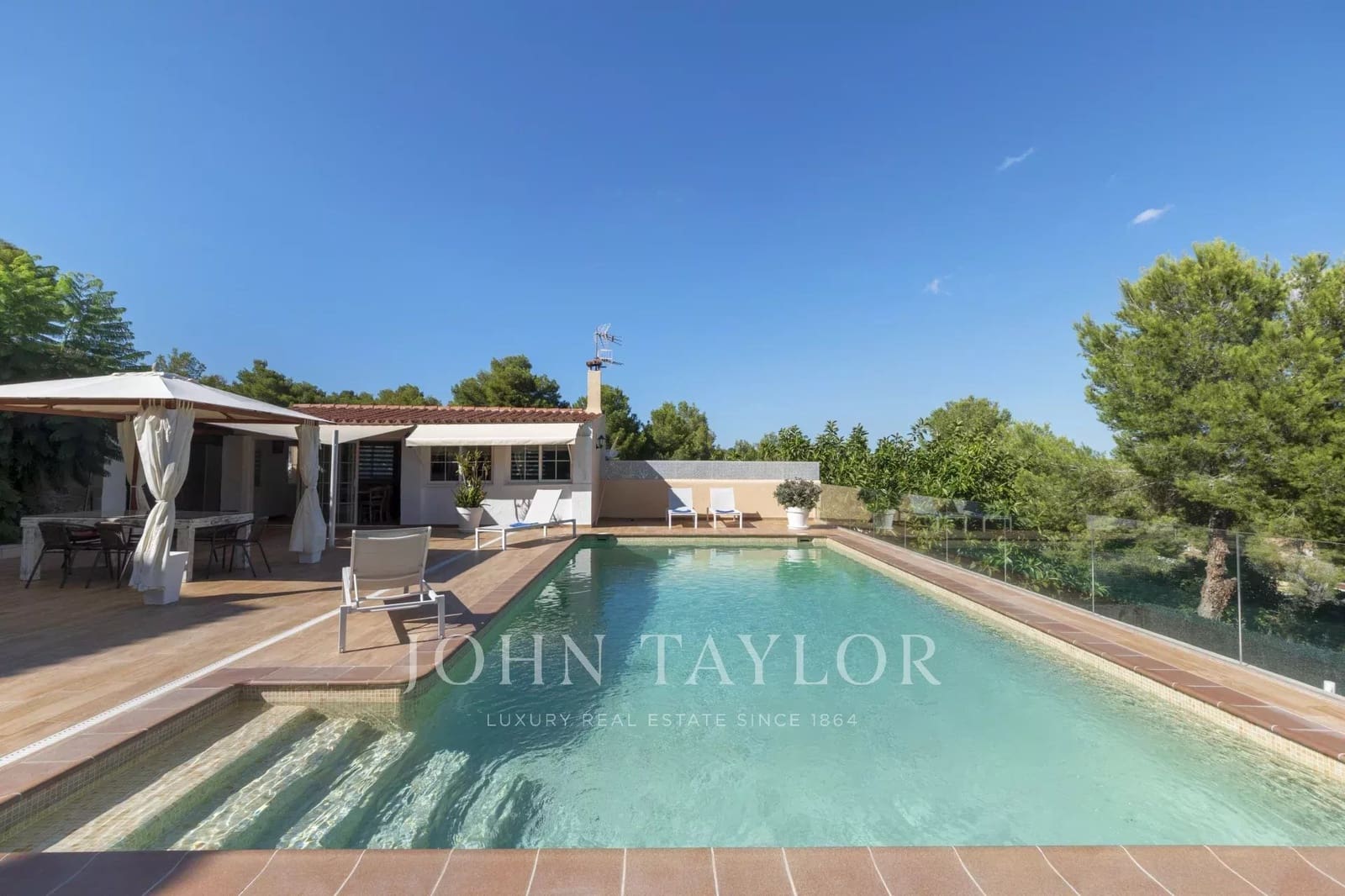 6 bedroom Villa for sale in Sant Antoni de Portmany with pool - € 2,990,000 (Ref: 9428670)