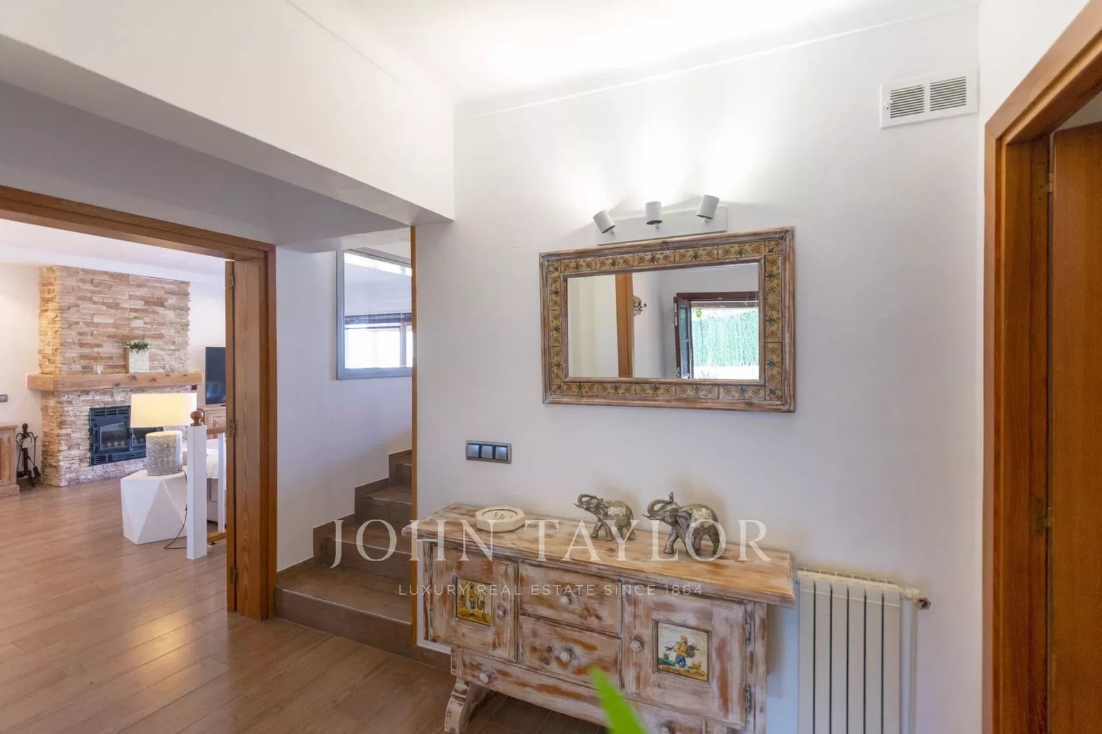 6 bedroom Villa for sale in Sant Antoni de Portmany with pool - € 2,990,000 (Ref: 9428670)