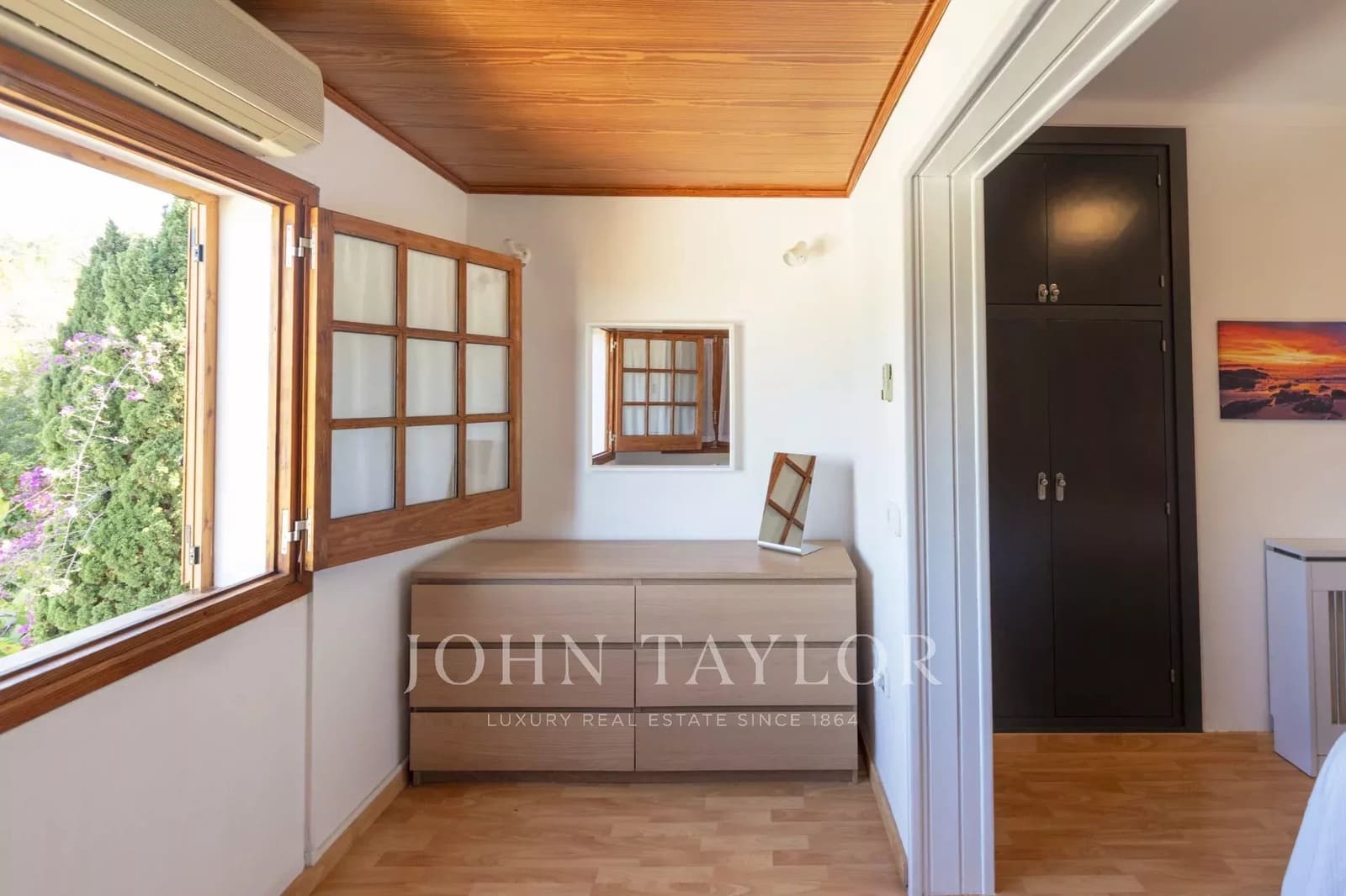 6 bedroom Villa for sale in Sant Antoni de Portmany with pool - € 2,990,000 (Ref: 9428670)