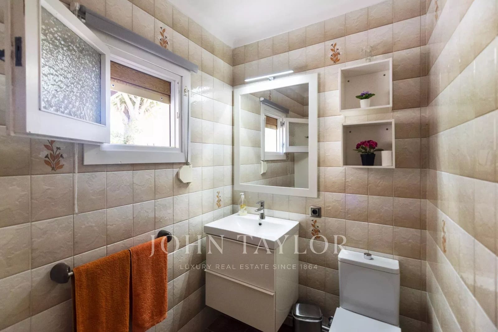 6 bedroom Villa for sale in Sant Antoni de Portmany with pool - € 2,990,000 (Ref: 9428670)