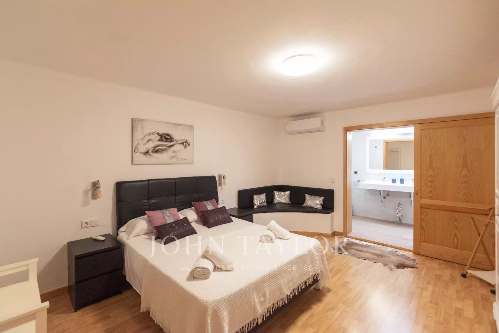 6 bedroom Villa for sale in Sant Antoni de Portmany with pool - € 2,990,000 (Ref: 9428670)