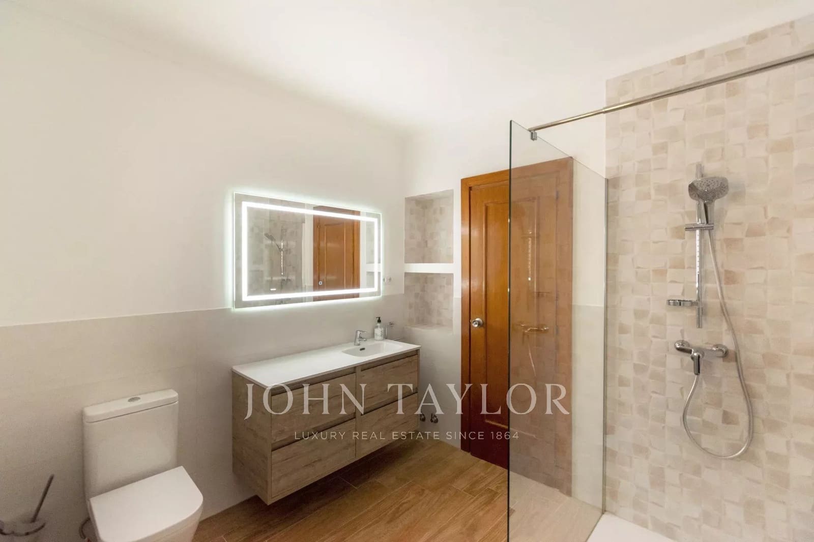 6 bedroom Villa for sale in Sant Antoni de Portmany with pool - € 2,990,000 (Ref: 9428670)