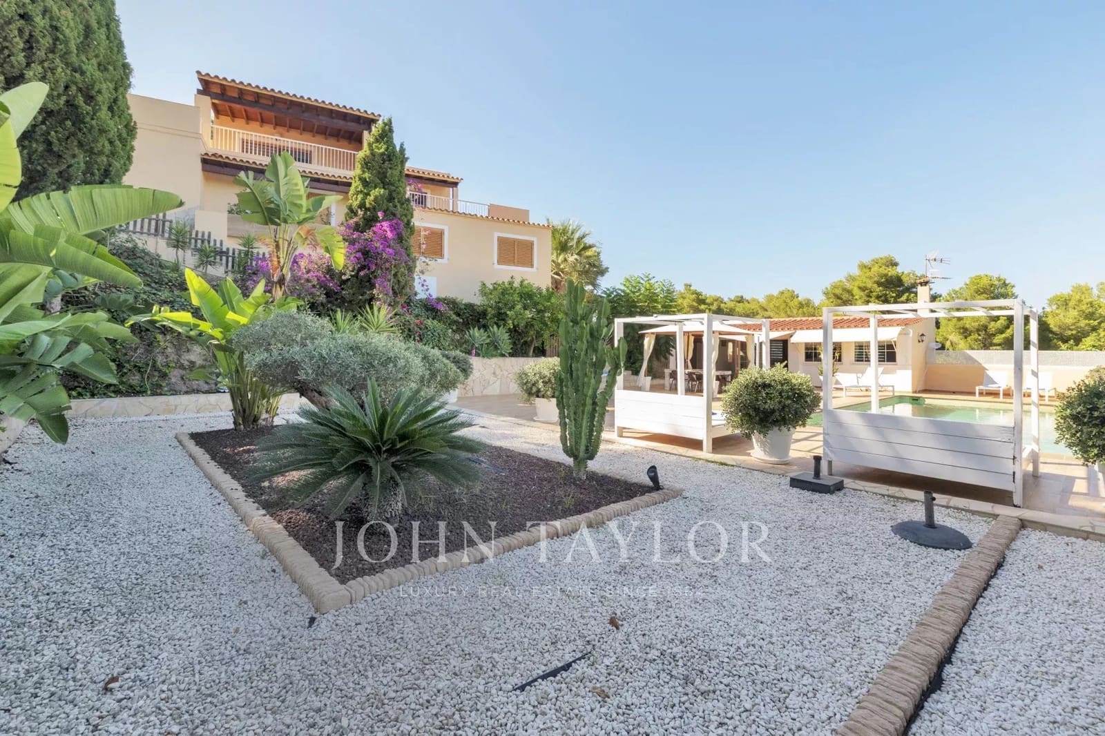 6 bedroom Villa for sale in Sant Antoni de Portmany with pool - € 2,990,000 (Ref: 9428670)