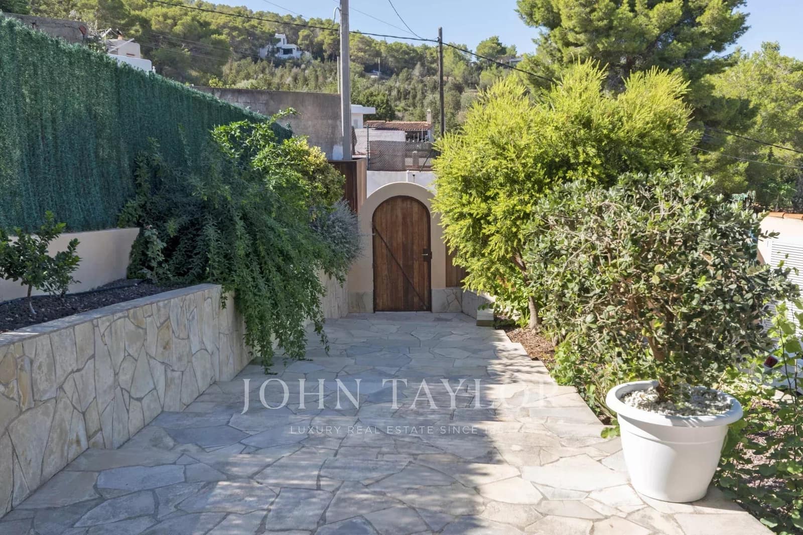 6 bedroom Villa for sale in Sant Antoni de Portmany with pool - € 2,990,000 (Ref: 9428670)