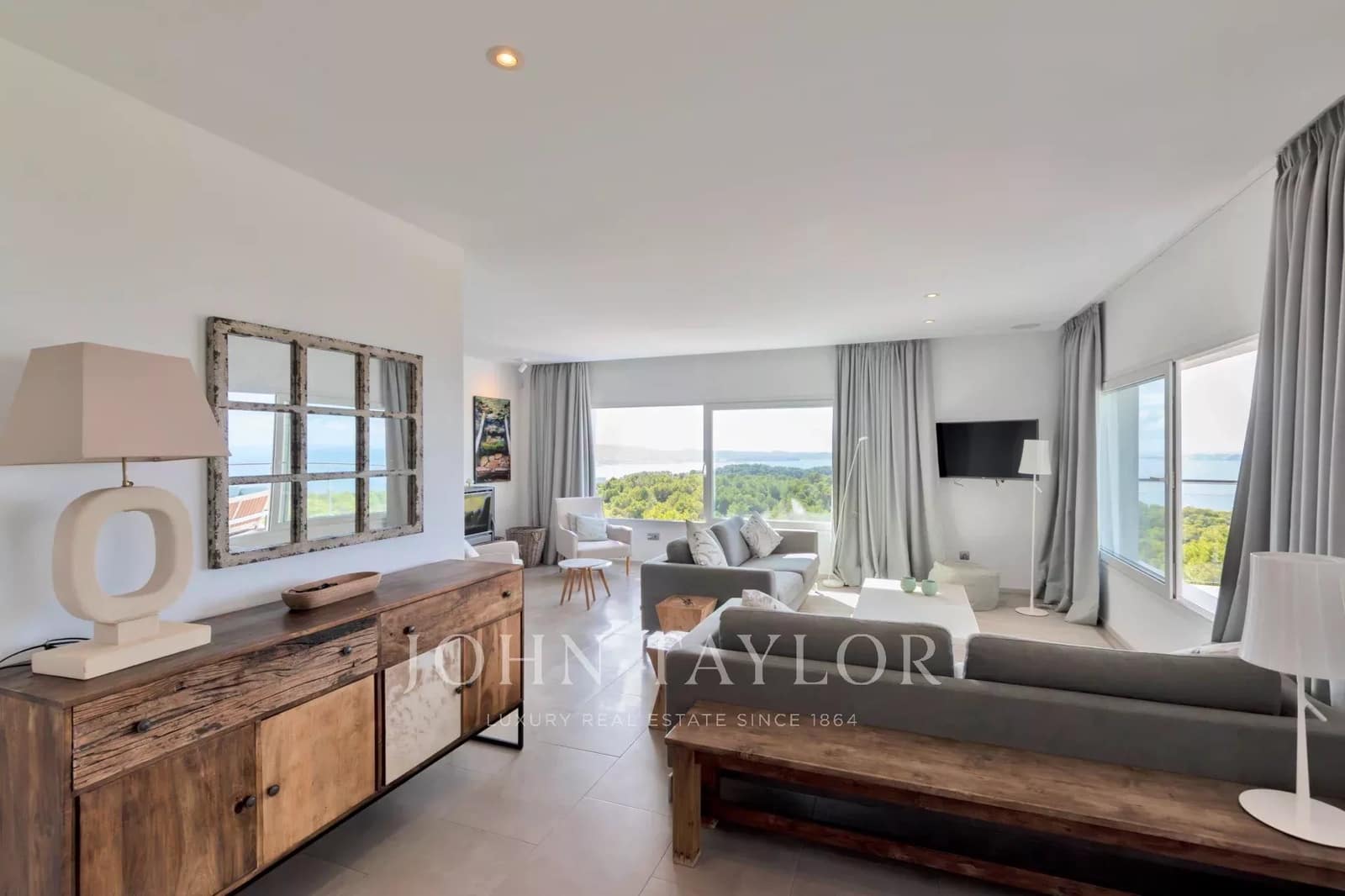 6 sovrum Villa till salu i Sant Antoni de Portmany med pool - 4 450 000 € (Ref: 9428671)