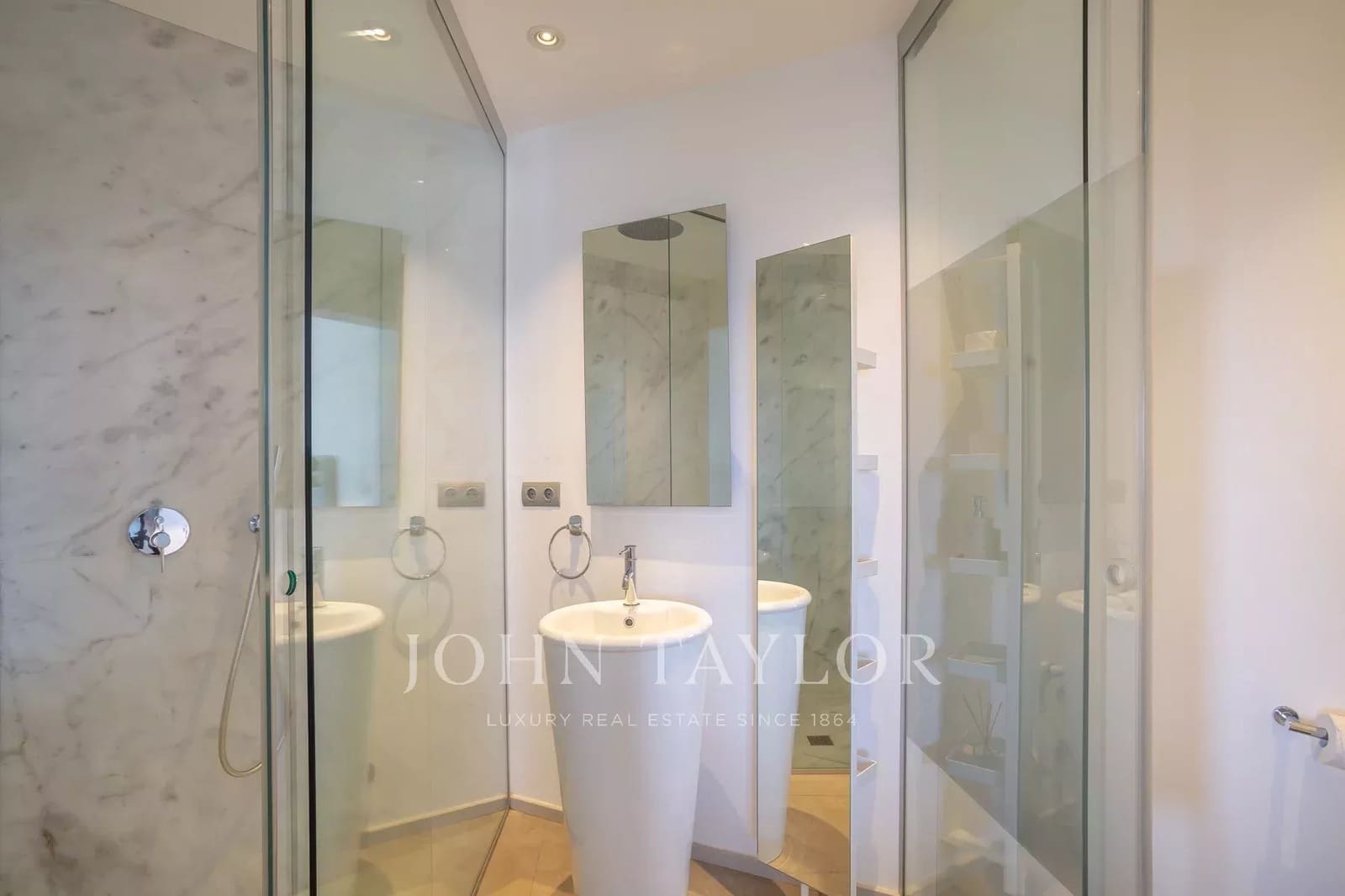 6 sovrum Villa till salu i Sant Antoni de Portmany med pool - 4 450 000 € (Ref: 9428671)