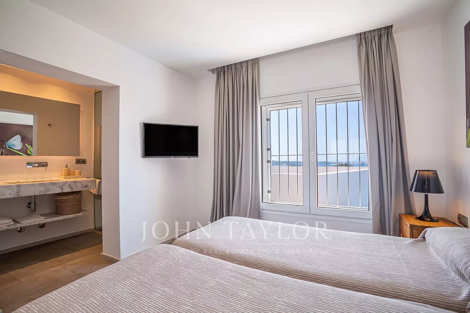 6 sovrum Villa till salu i Sant Antoni de Portmany med pool - 4 450 000 € (Ref: 9428671)