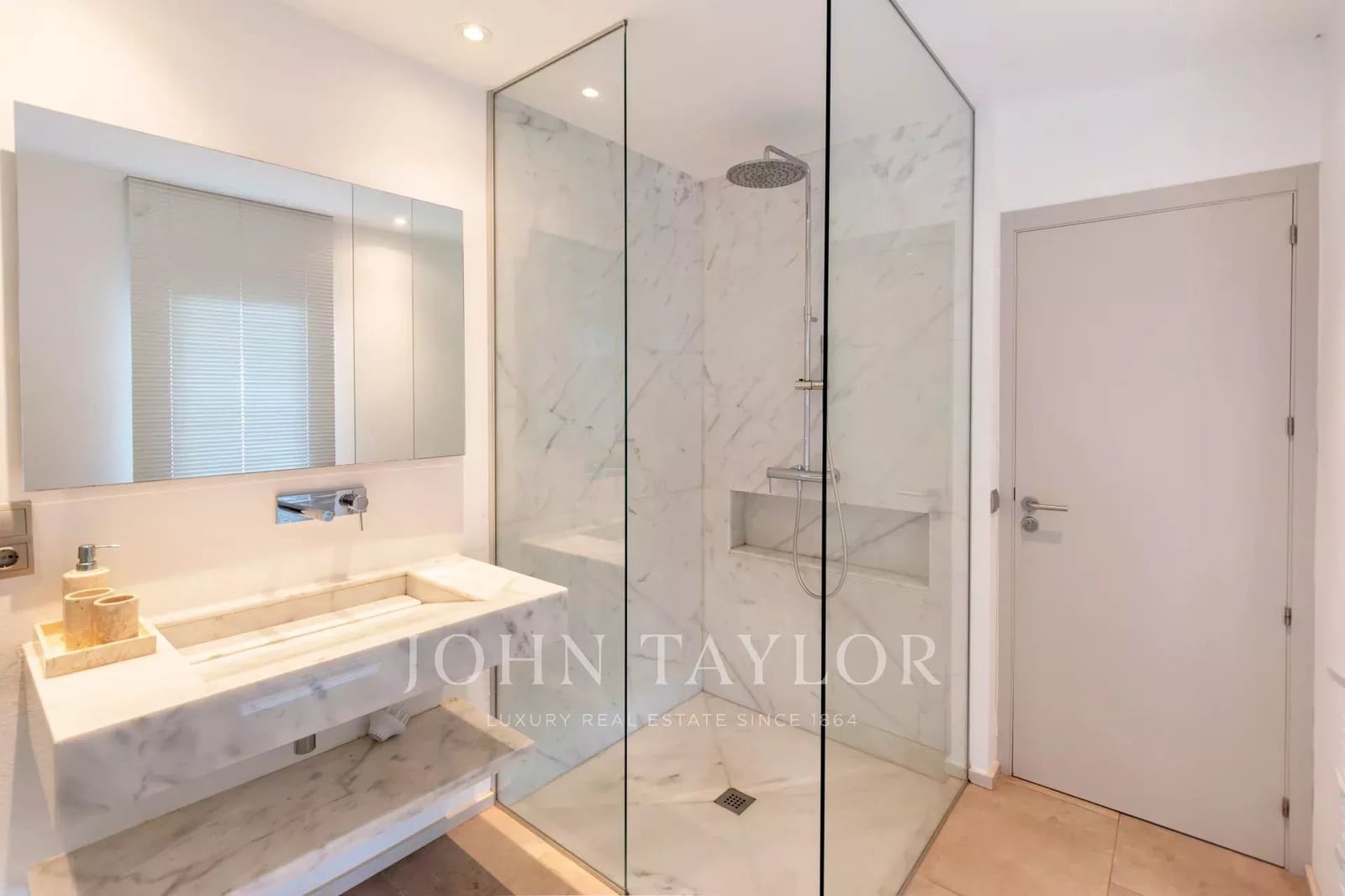 6 sovrum Villa till salu i Sant Antoni de Portmany med pool - 4 450 000 € (Ref: 9428671)